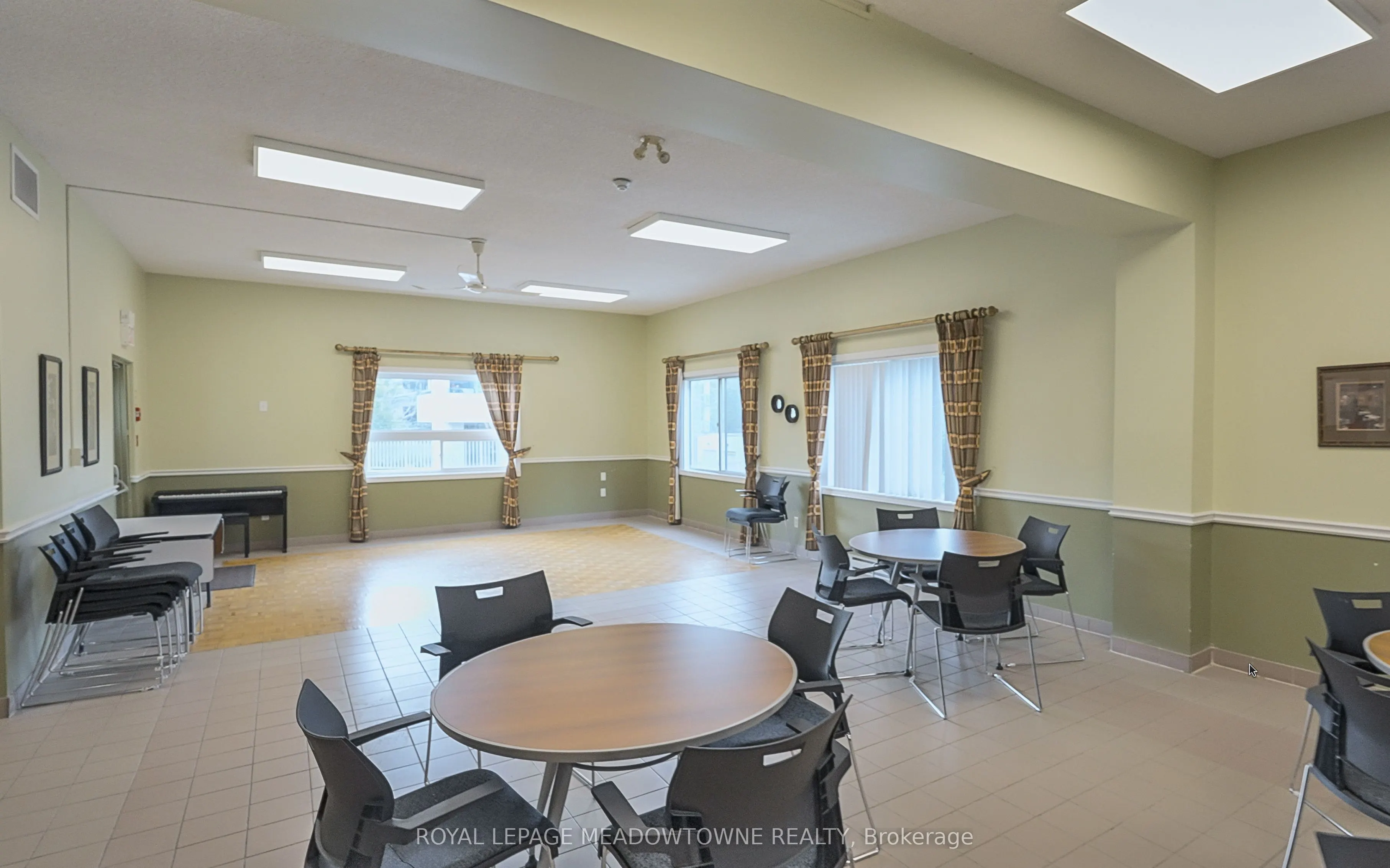 26 Hall Road, #302