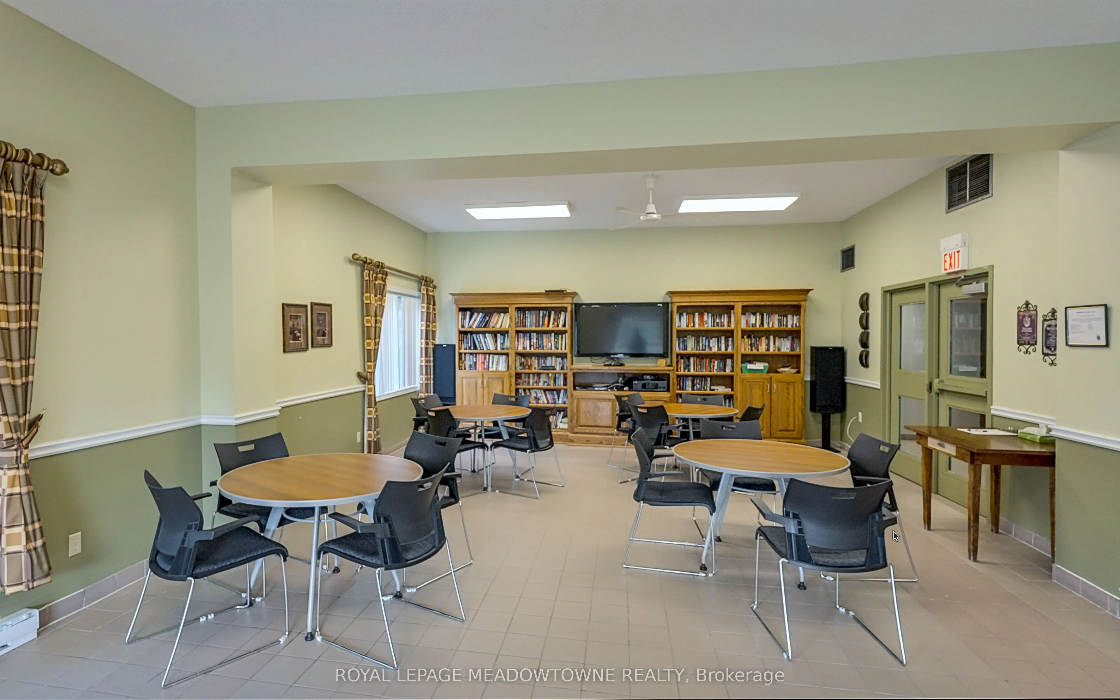 26 Hall Road, #302