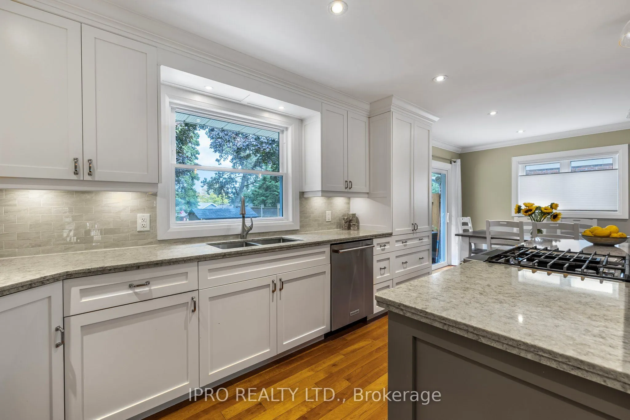8 Glenforest Street