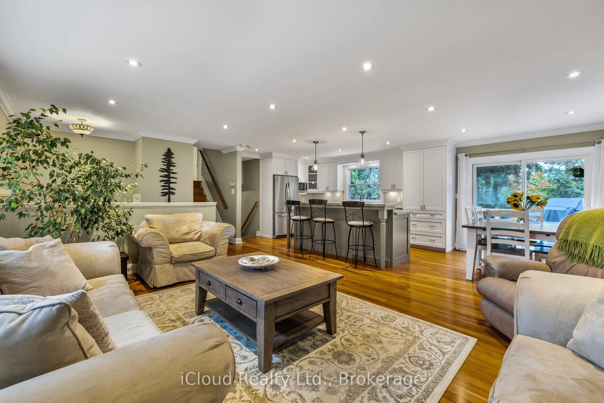 8 Glenforest Street