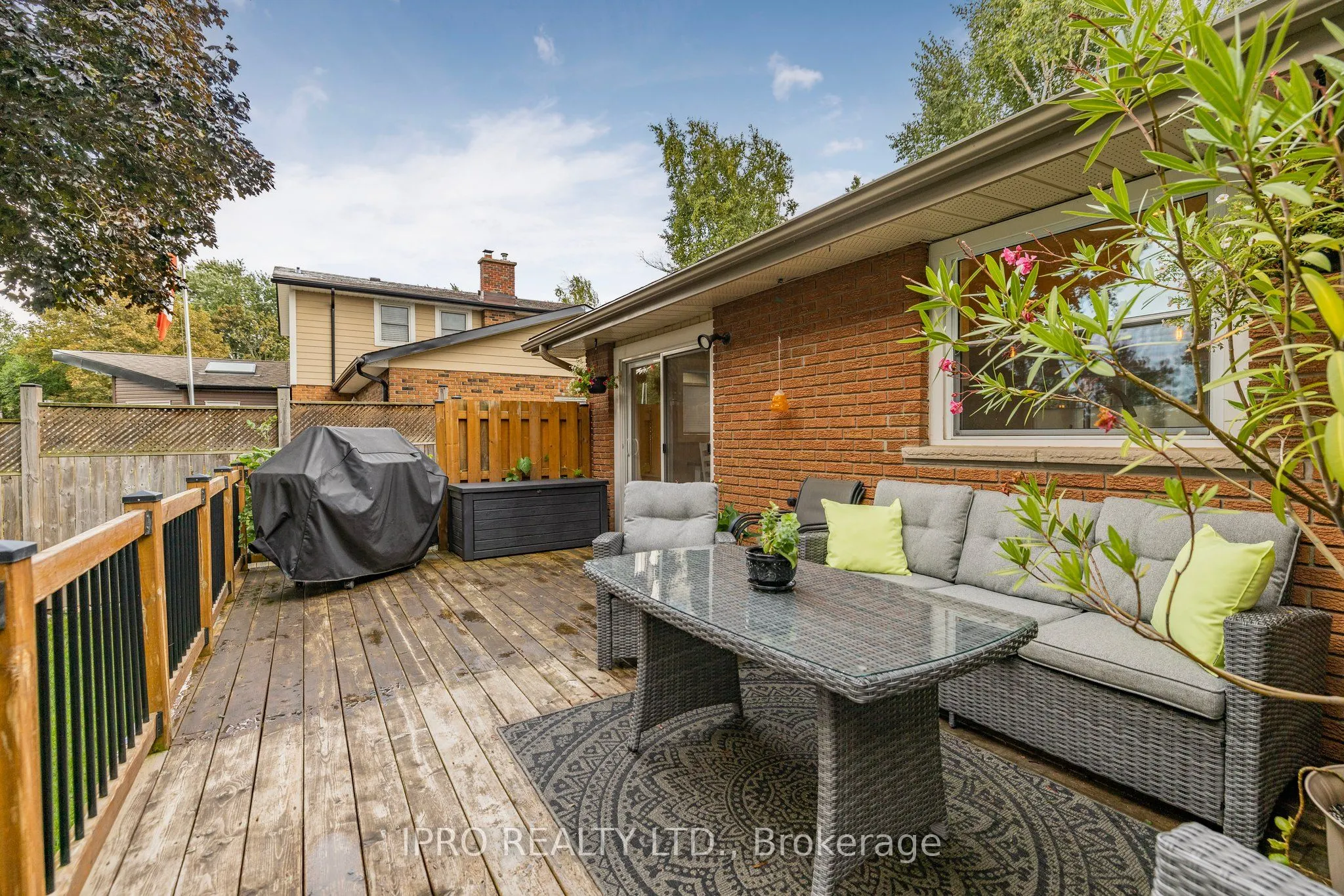 8 Glenforest Street