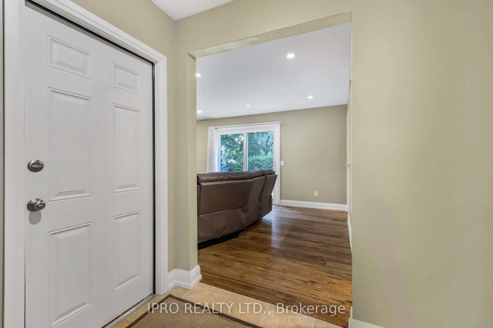 8 Glenforest Street