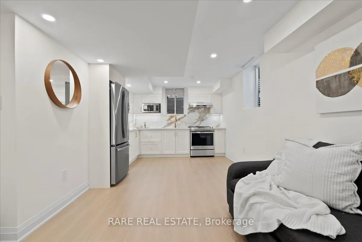 25 Atira Avenue, #Lower