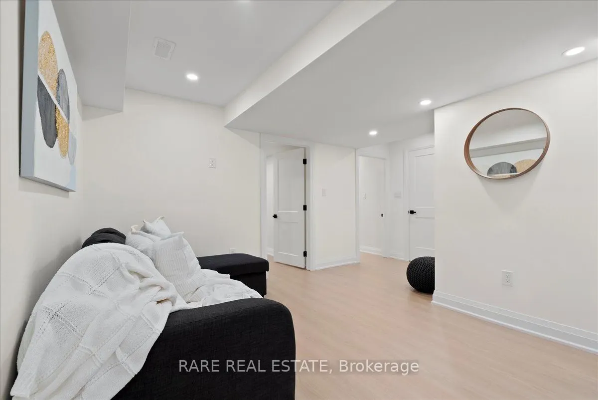 25 Atira Avenue, #Lower