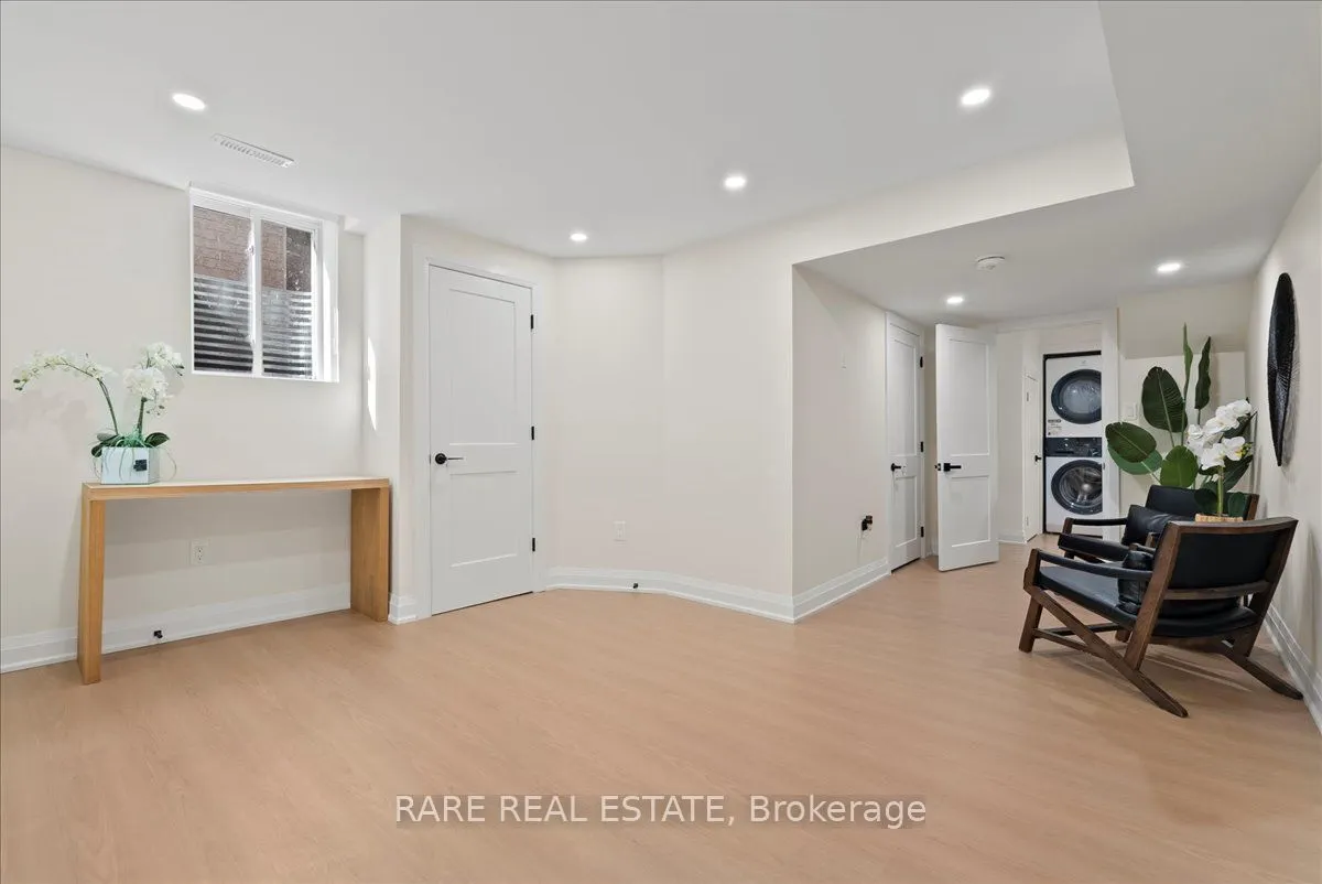 25 Atira Avenue, #Lower