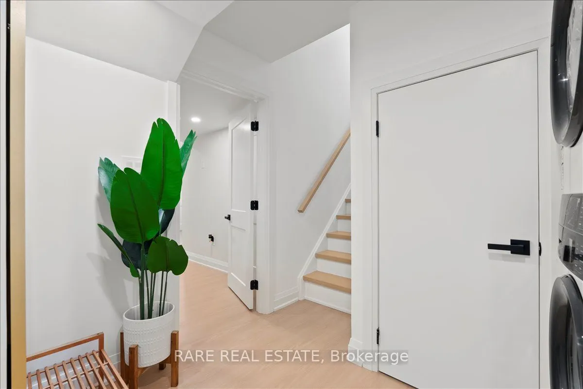 25 Atira Avenue, #Lower