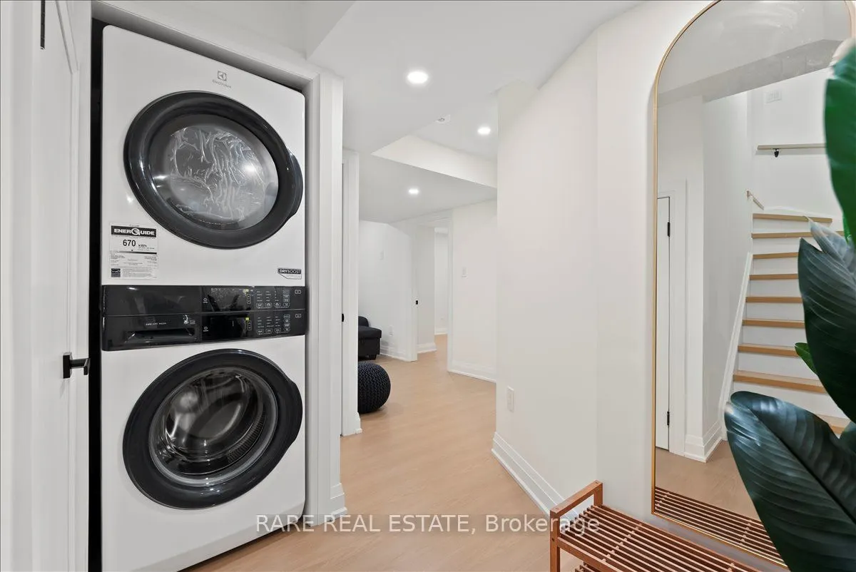 25 Atira Avenue, #Lower