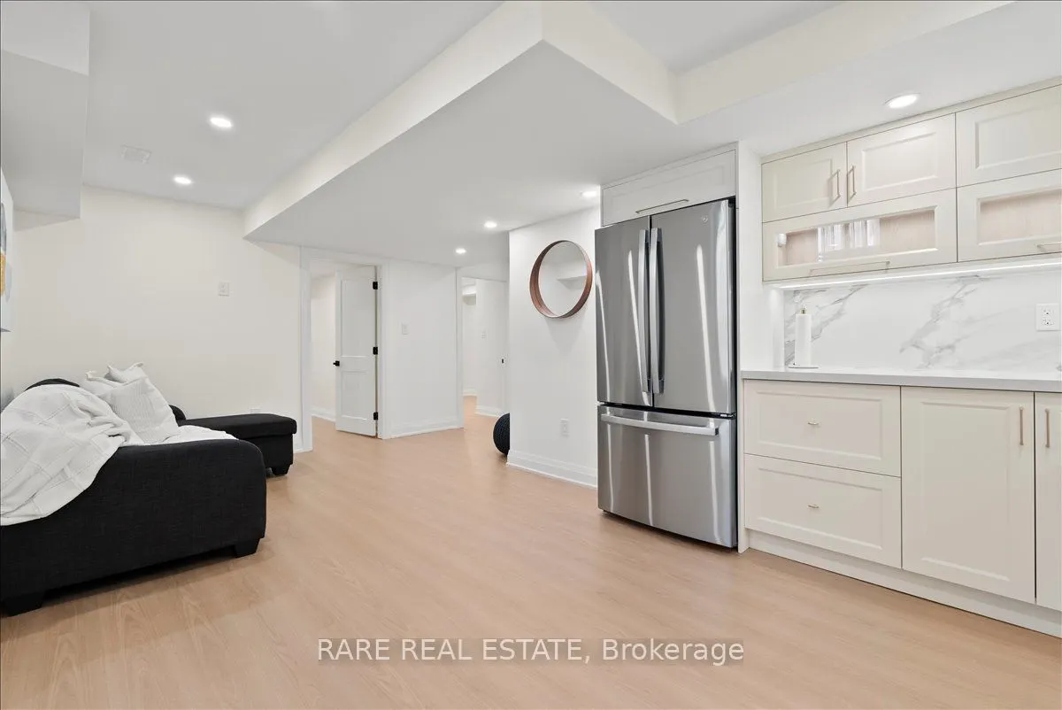 25 Atira Avenue, #Lower