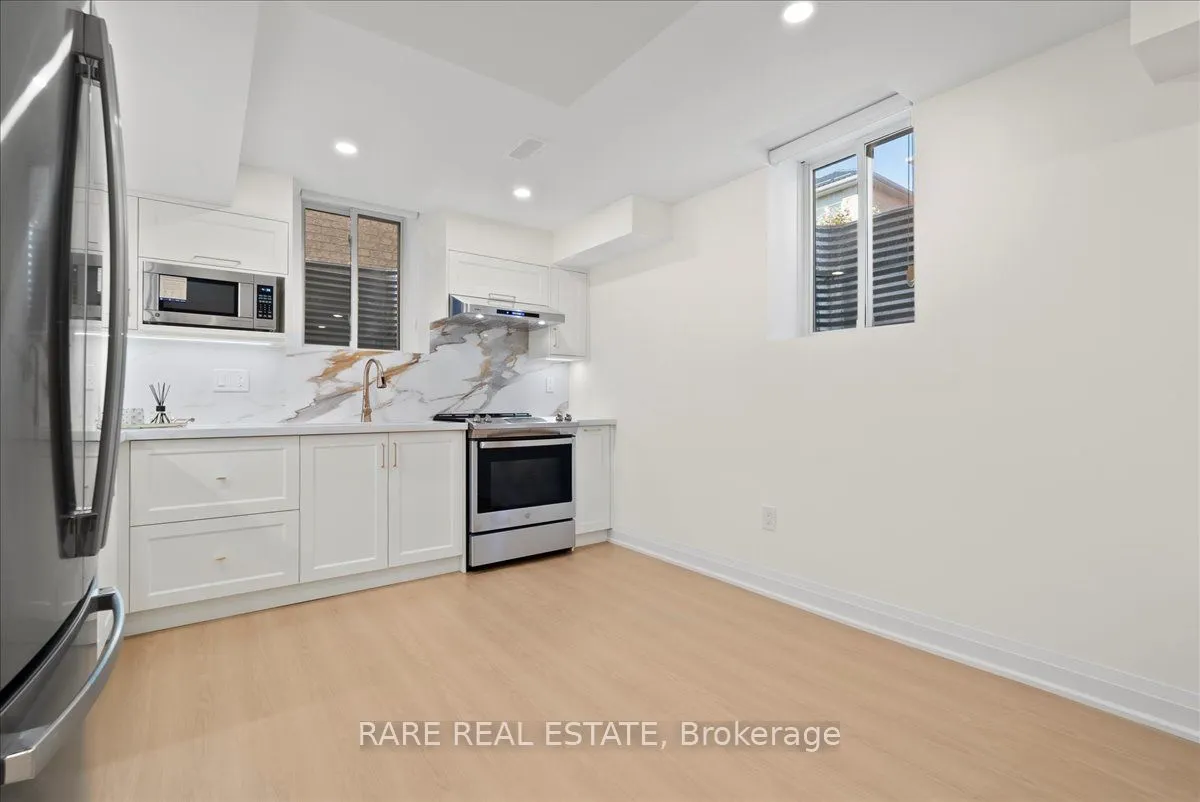 25 Atira Avenue, #Lower