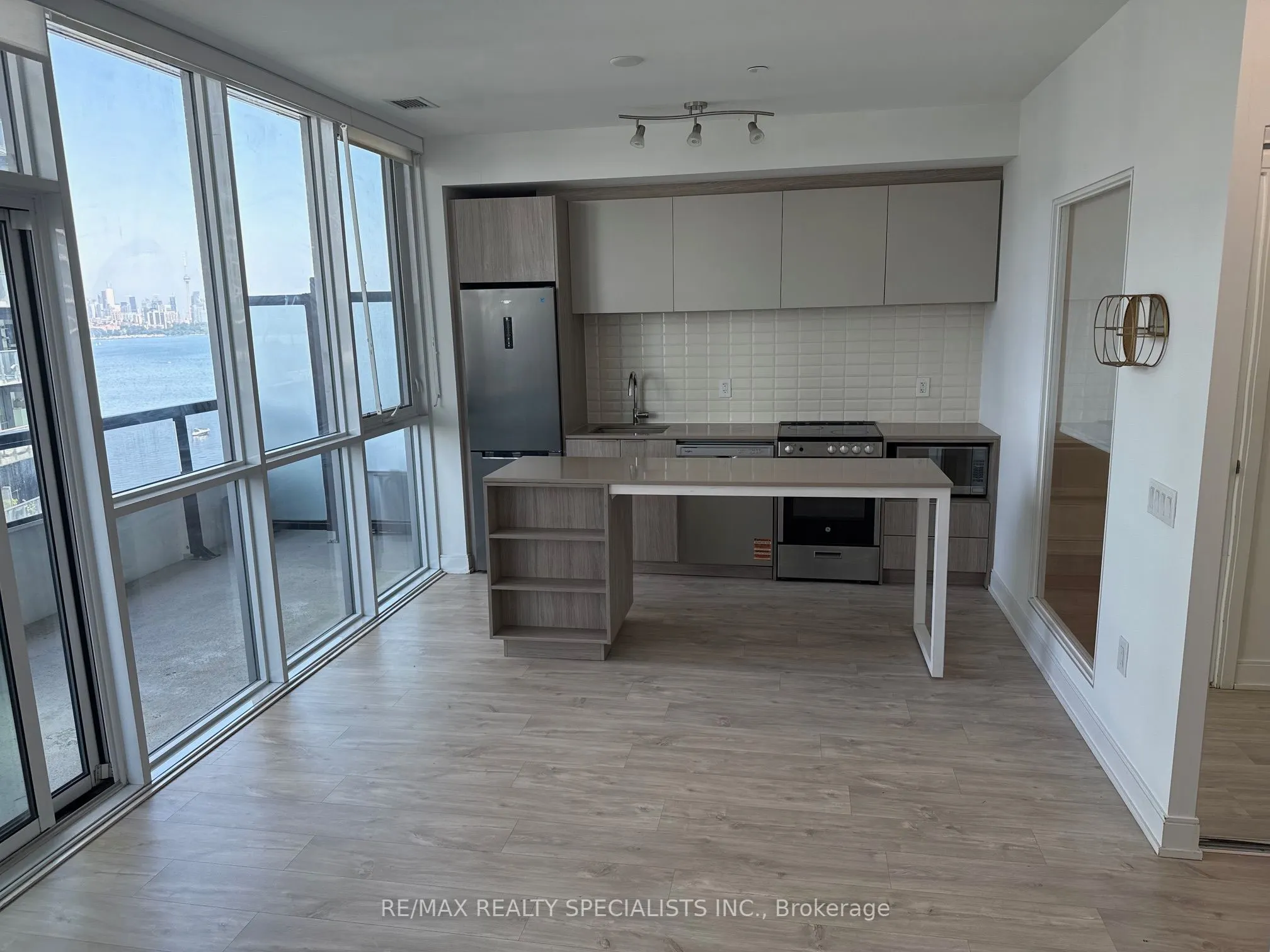65 Annie Craig Drive, #1505