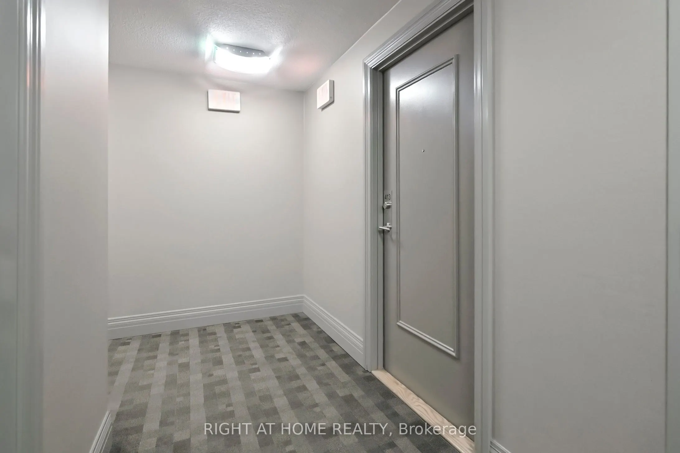 61 Heintzman Street, #413