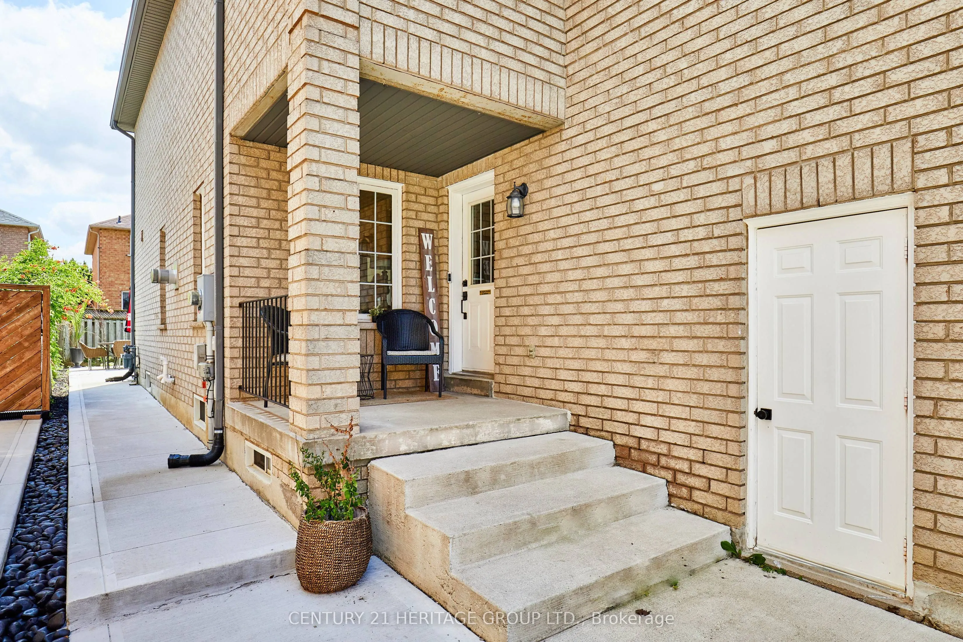 13 Carriage House Road