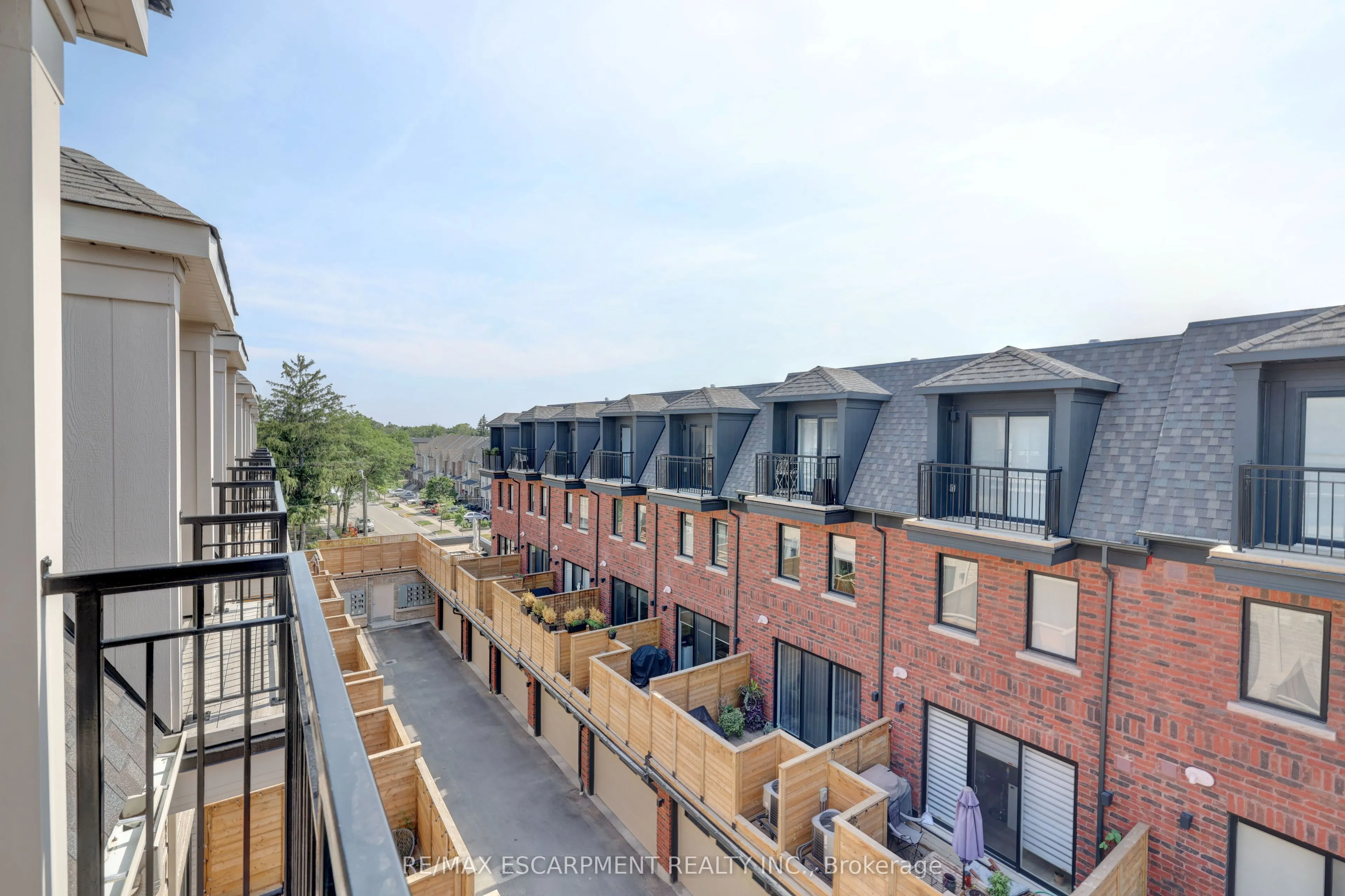 80 Daisy Avenue, #23