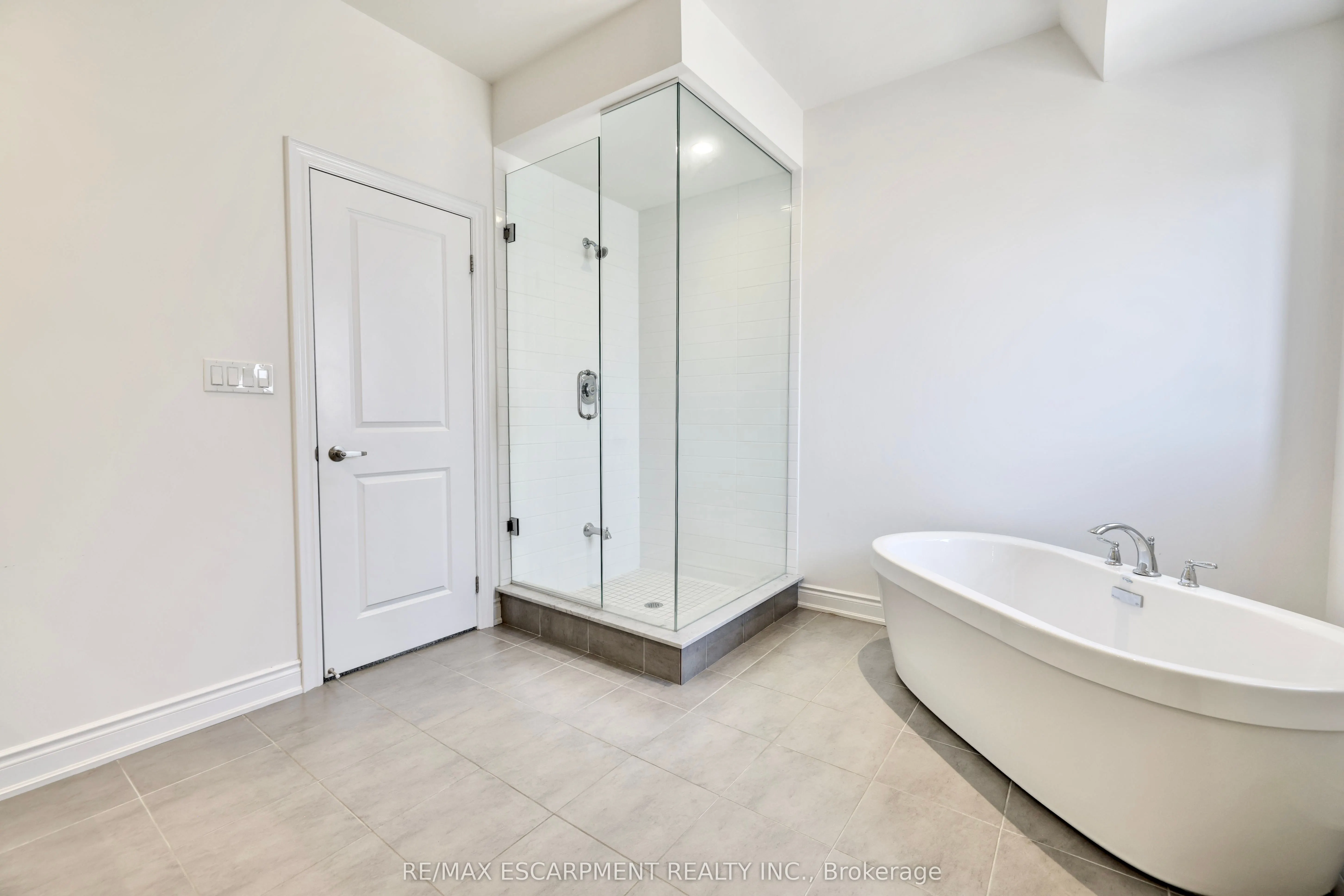 80 Daisy Avenue, #23