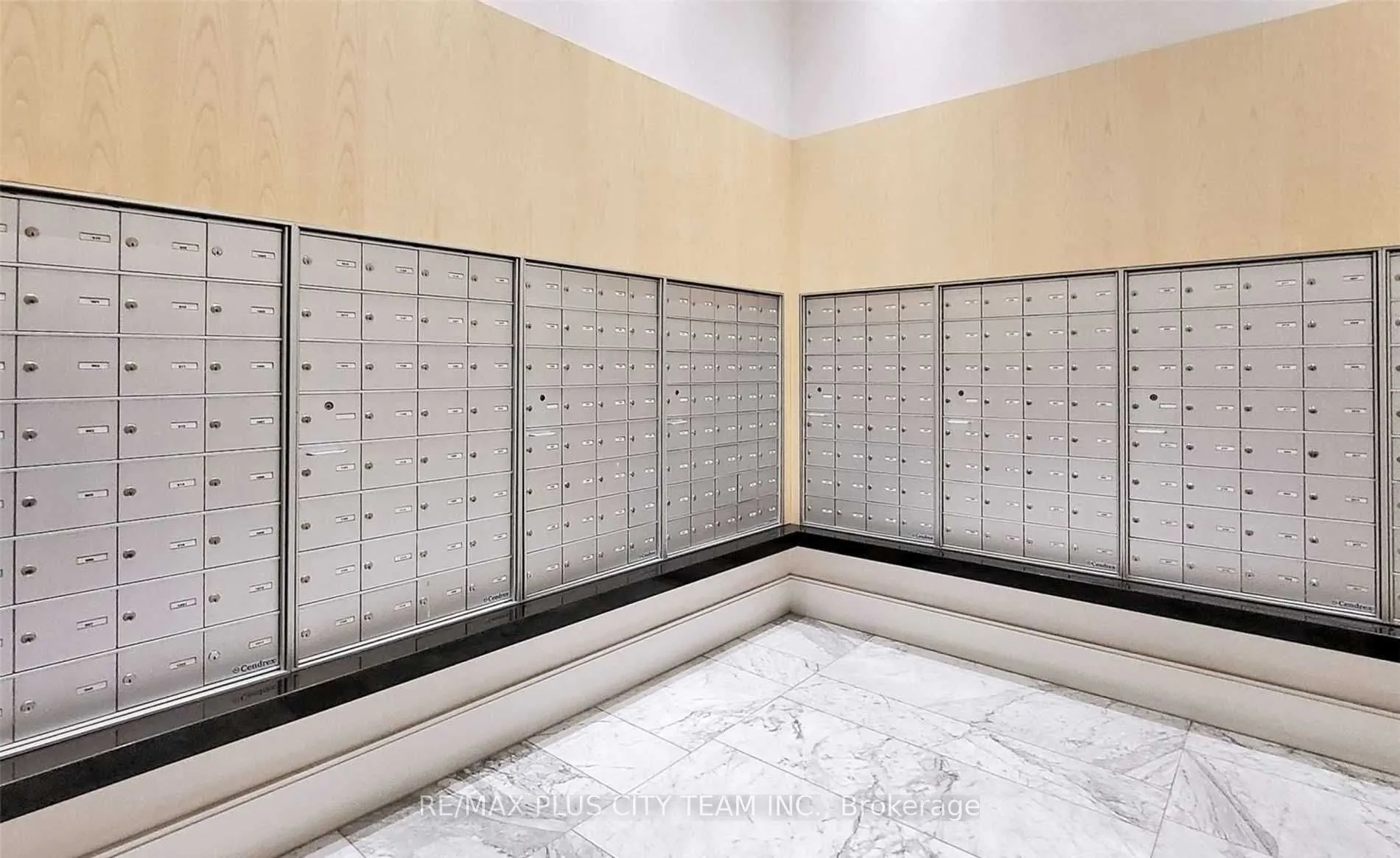 88 Park Lawn Road, #2316
