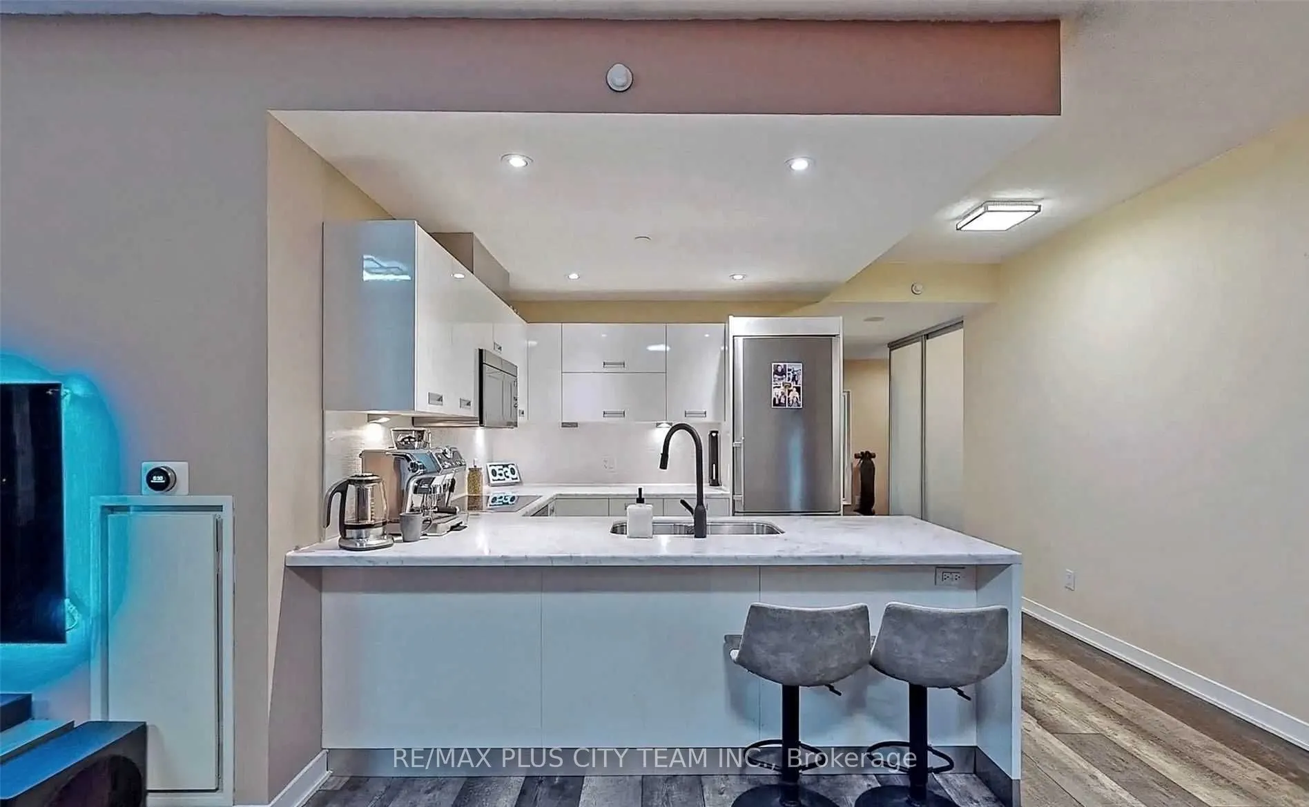 88 Park Lawn Road, #2316