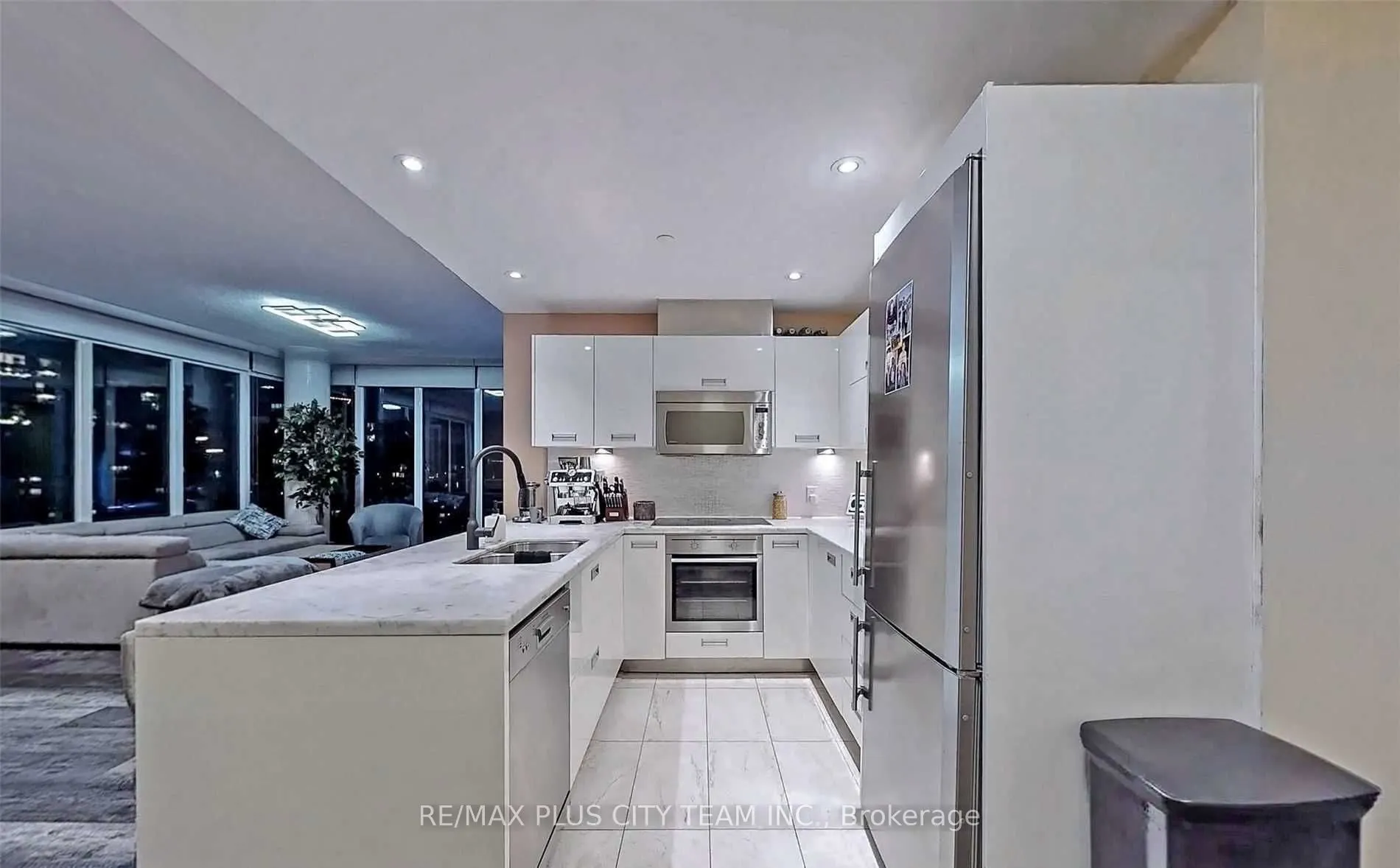 88 Park Lawn Road, #2316