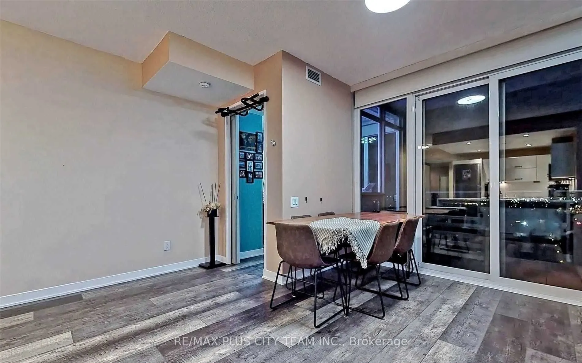 88 Park Lawn Road, #2316