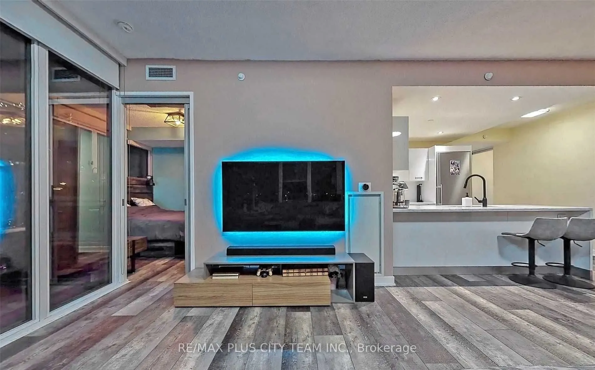 88 Park Lawn Road, #2316