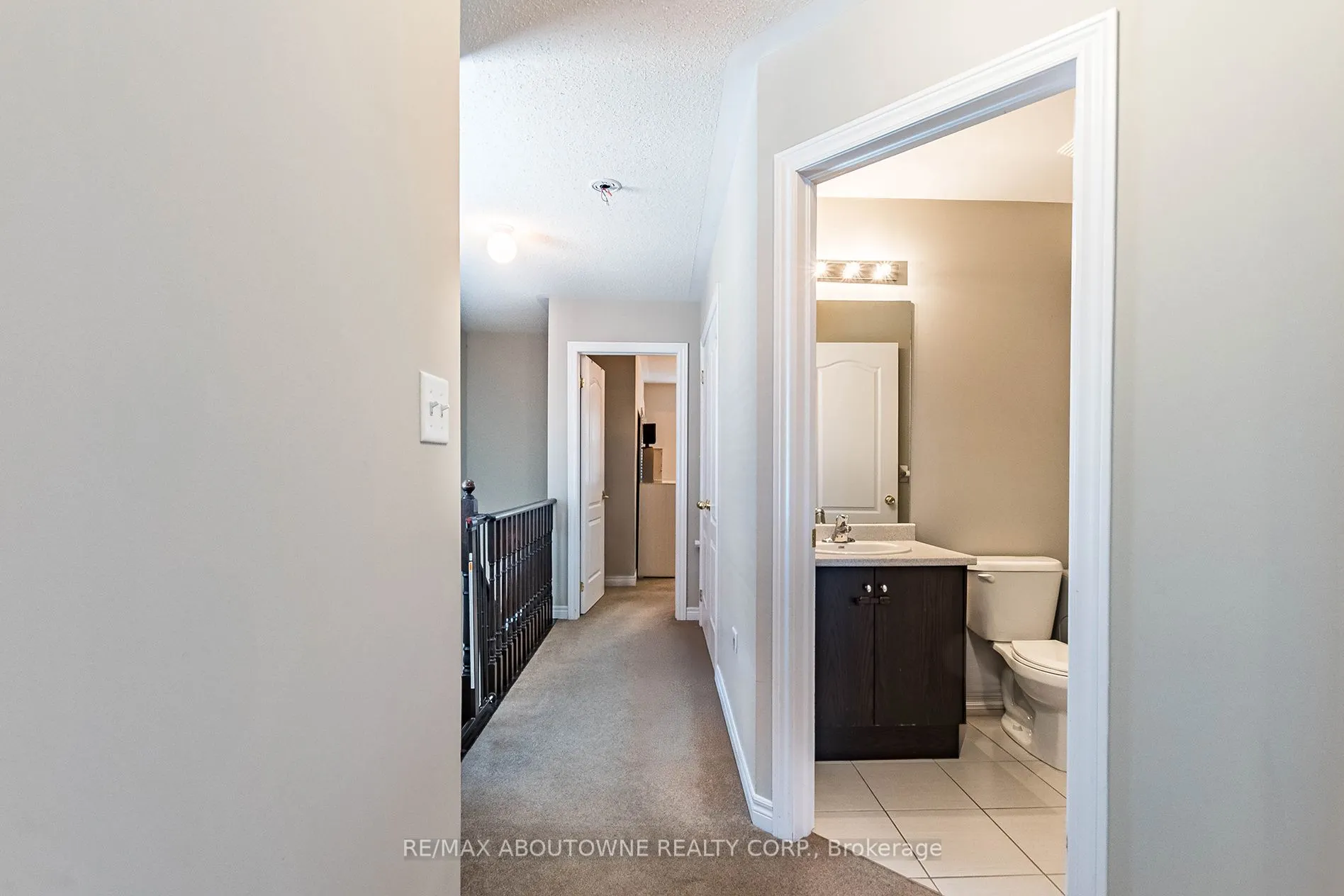 1382 Granrock Crescent