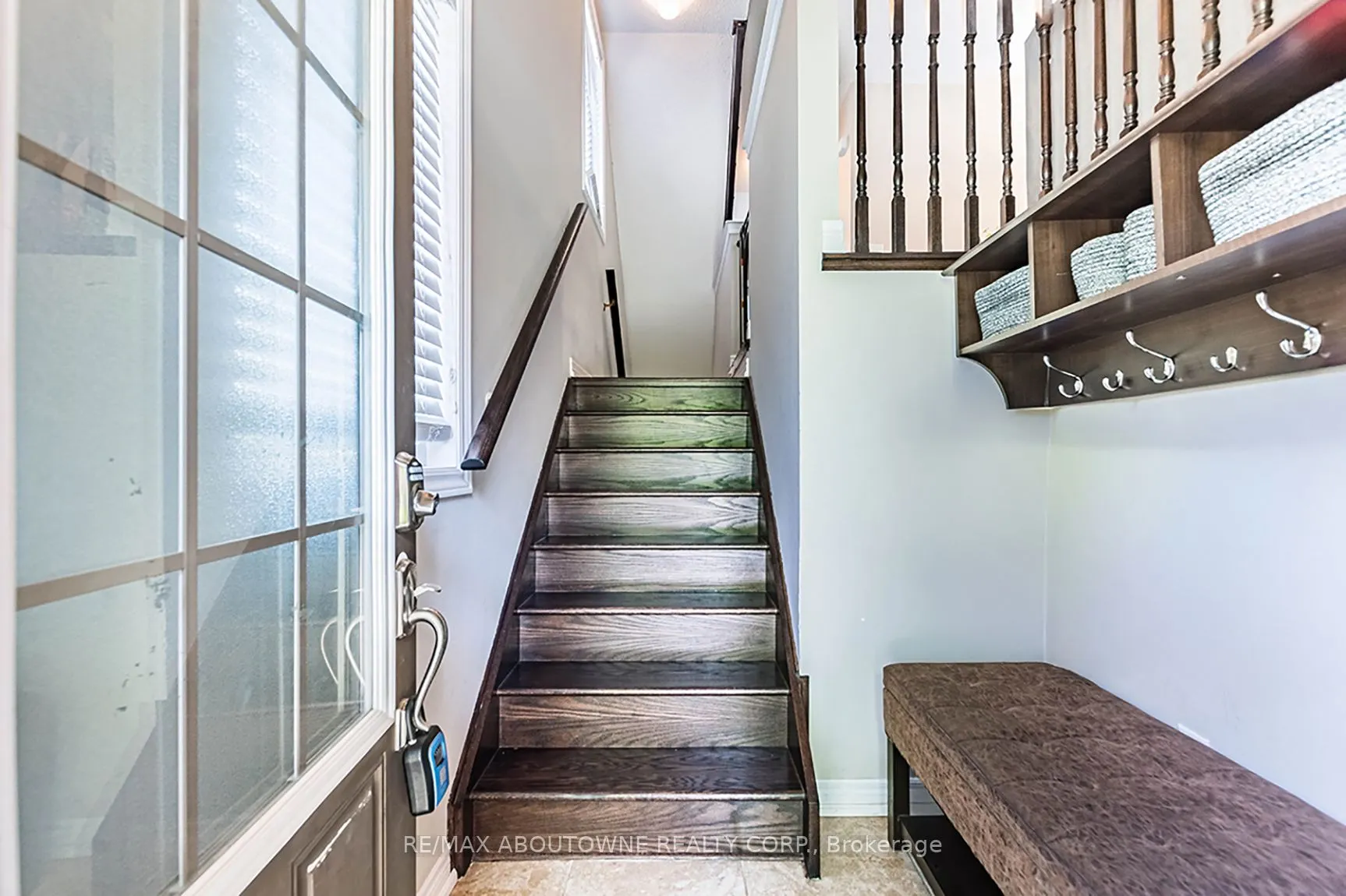 1382 Granrock Crescent