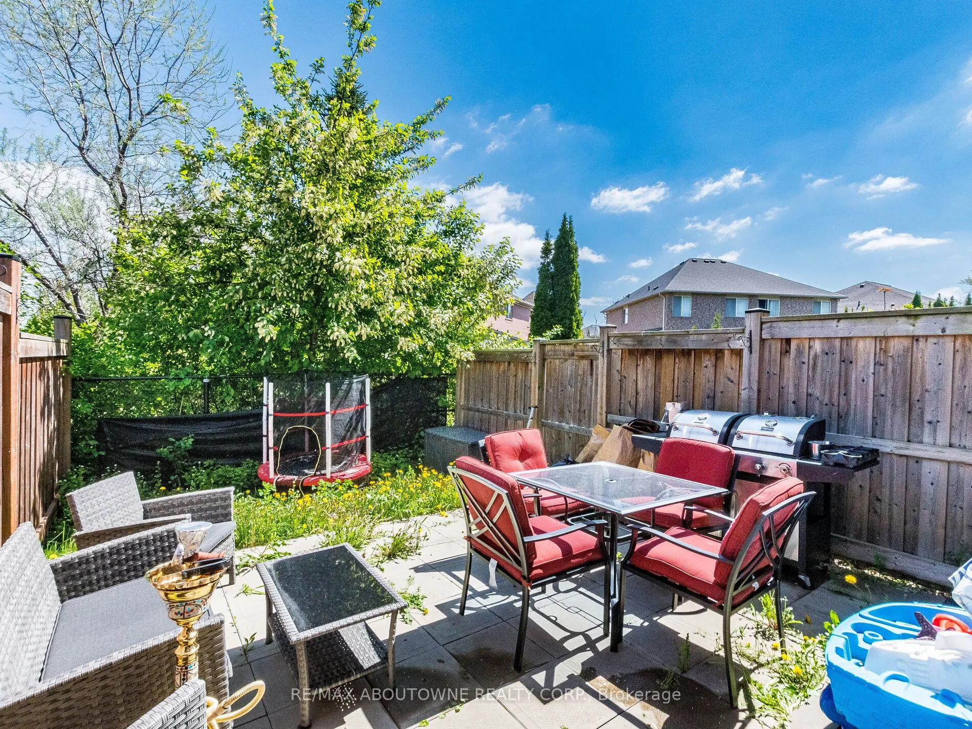 1382 Granrock Crescent