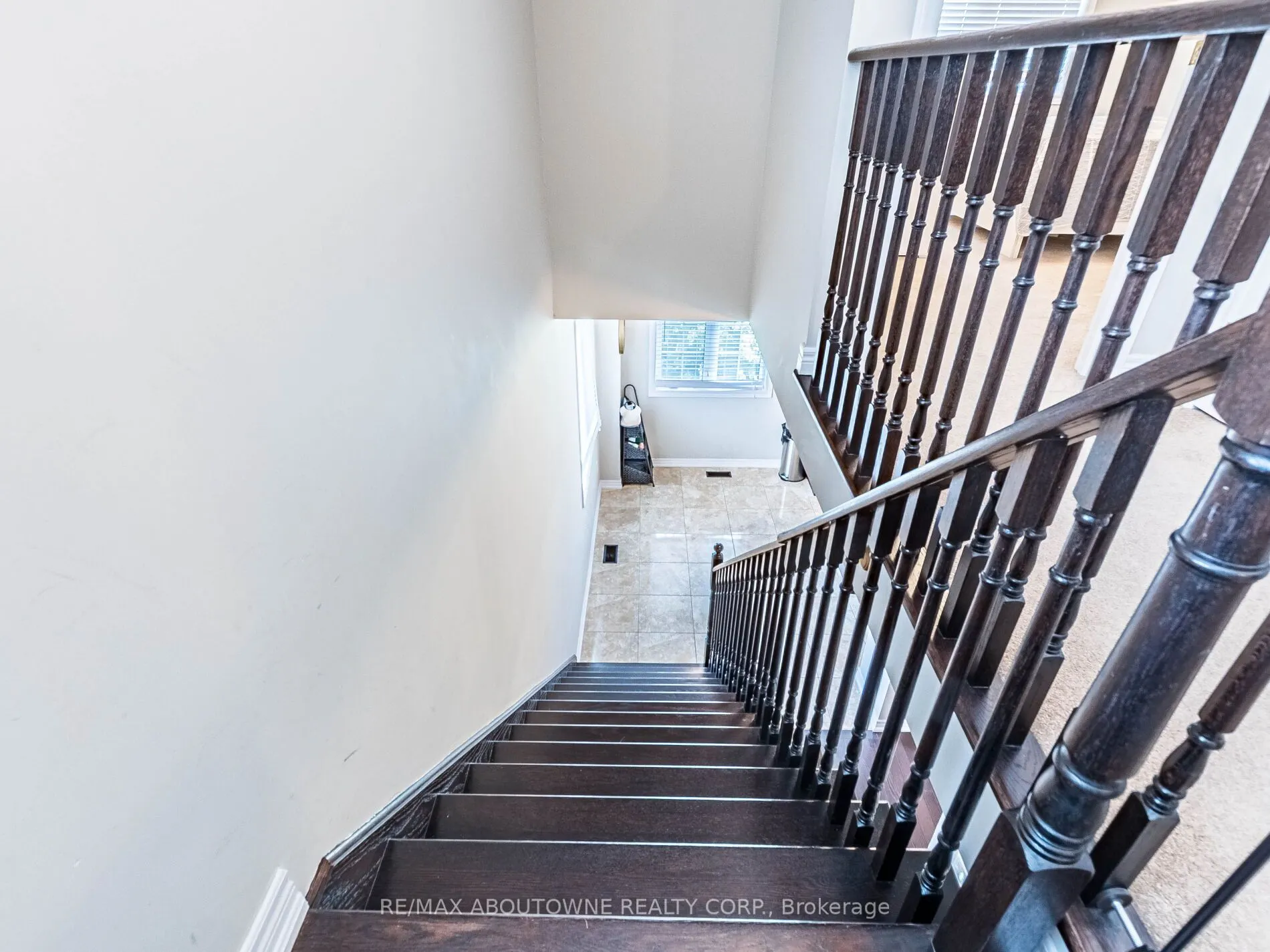 1382 Granrock Crescent