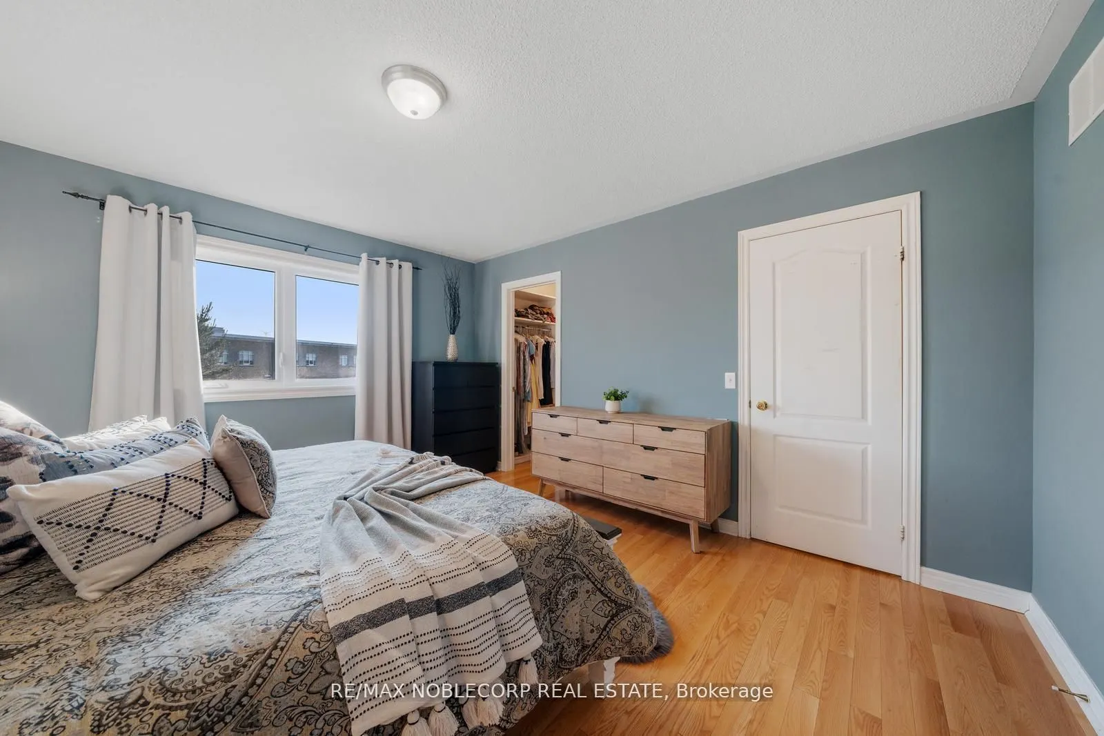 1857 Samuelson Circle