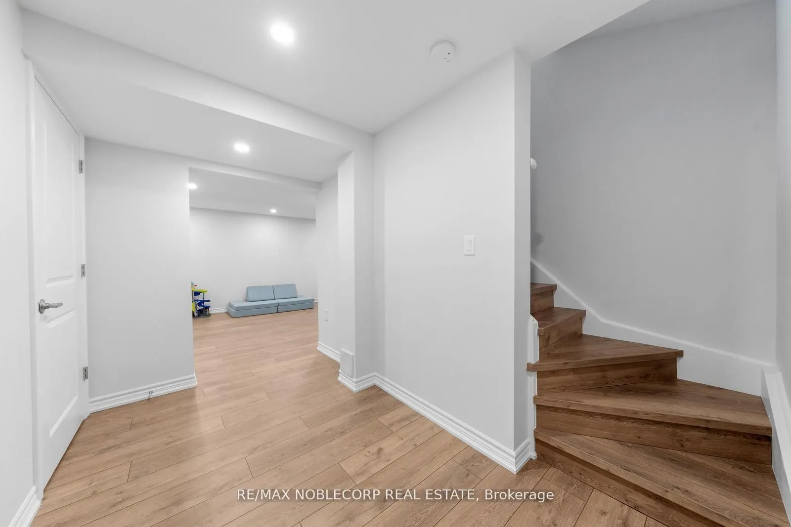 1857 Samuelson Circle