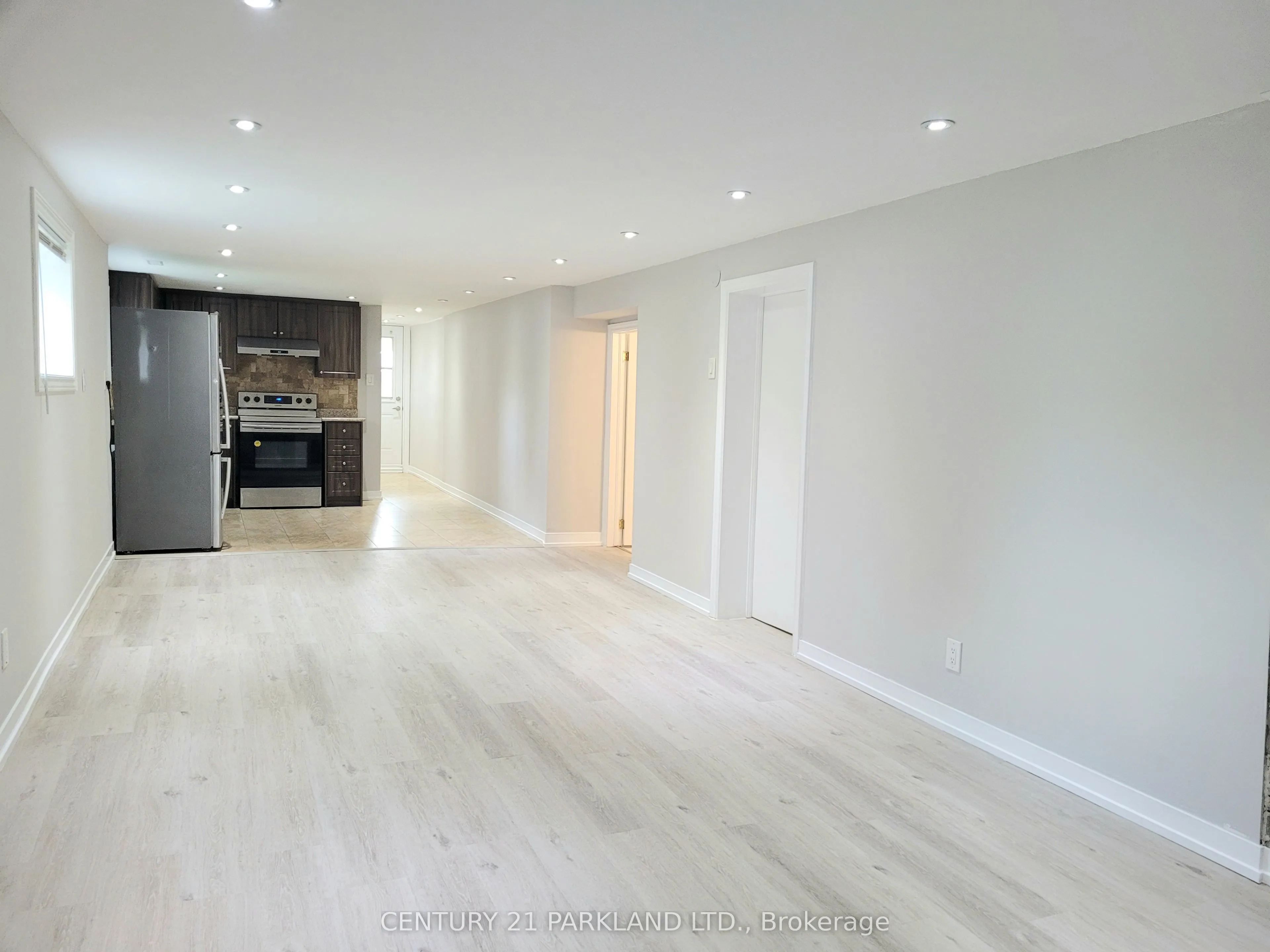 52 Franel Crescent