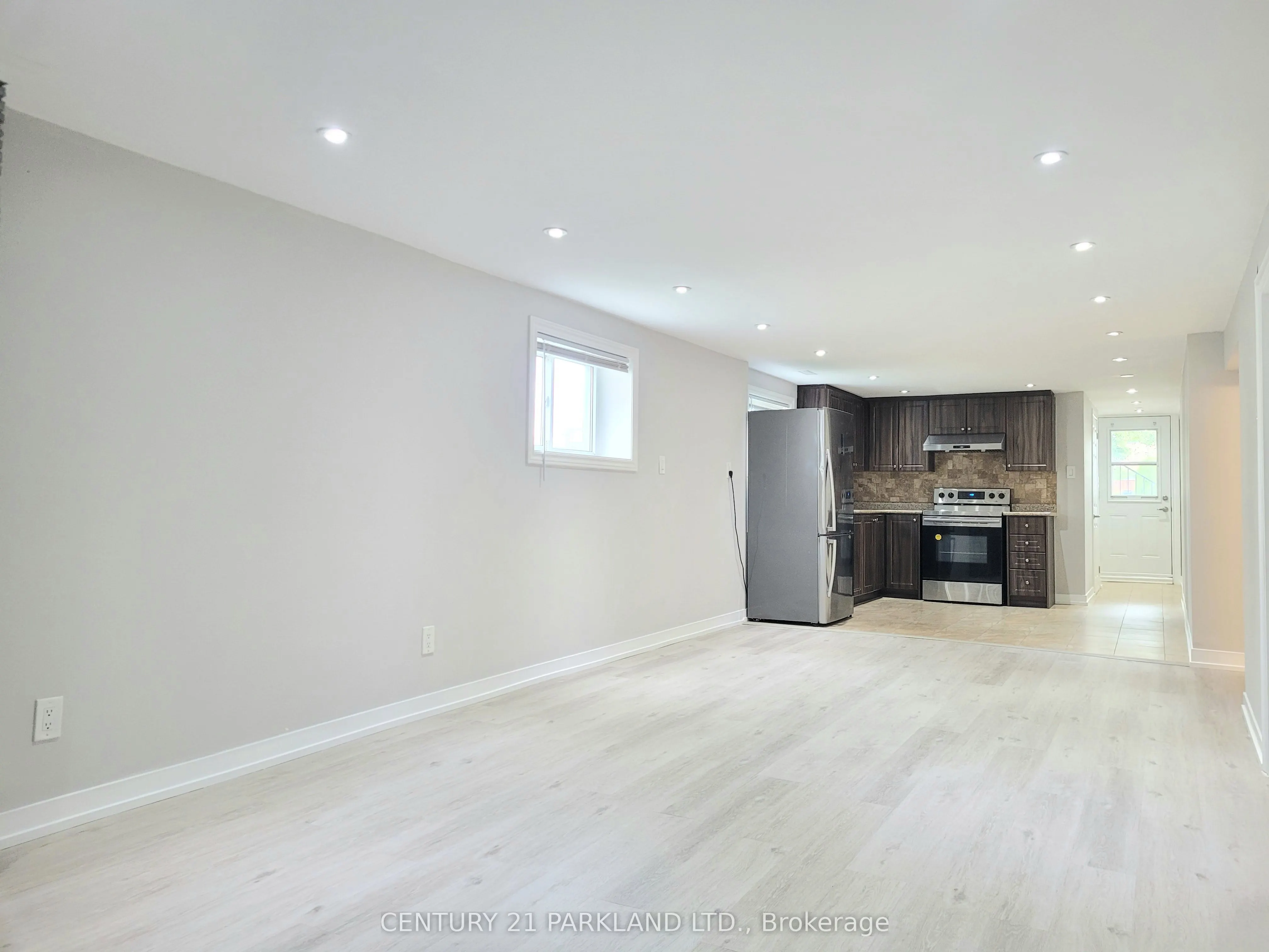 52 Franel Crescent