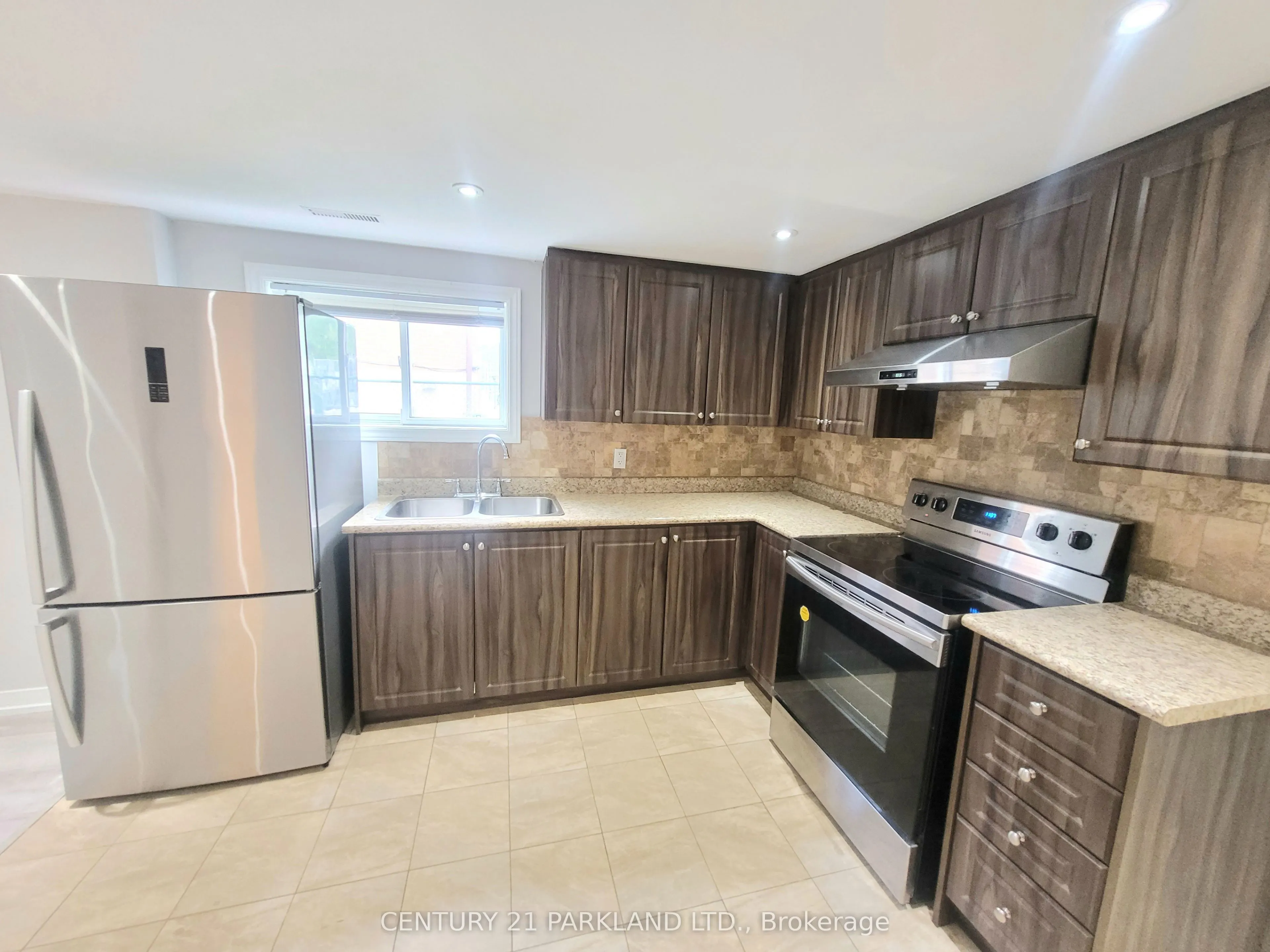 52 Franel Crescent