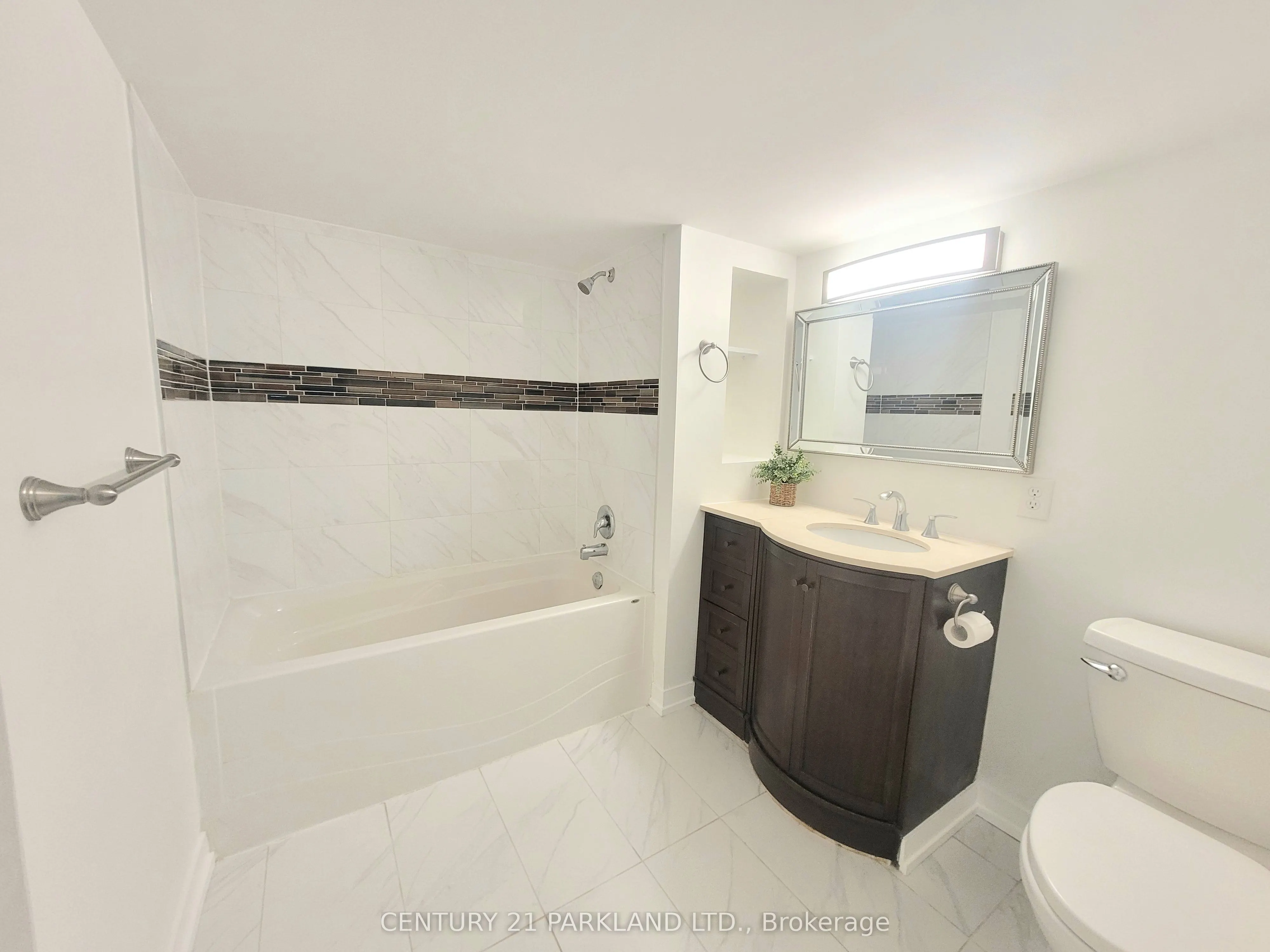 52 Franel Crescent