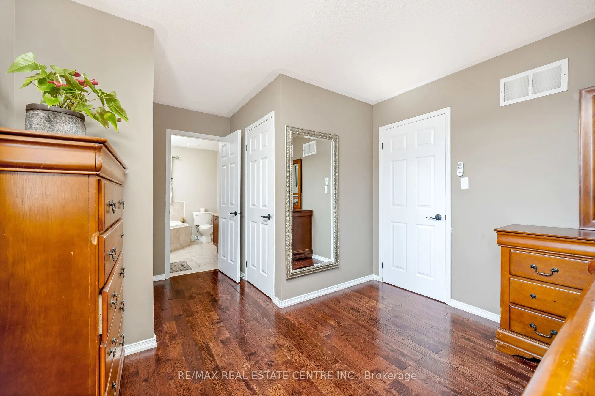 32 Tanners Drive