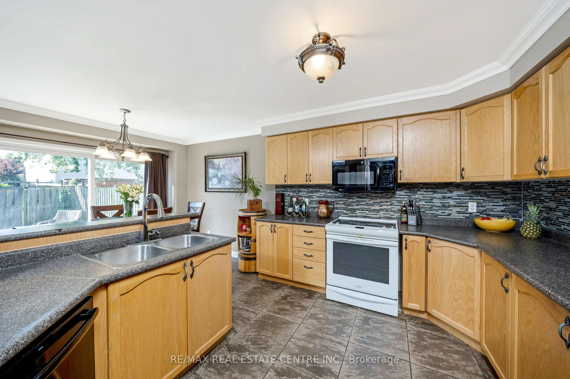 32 Tanners Drive