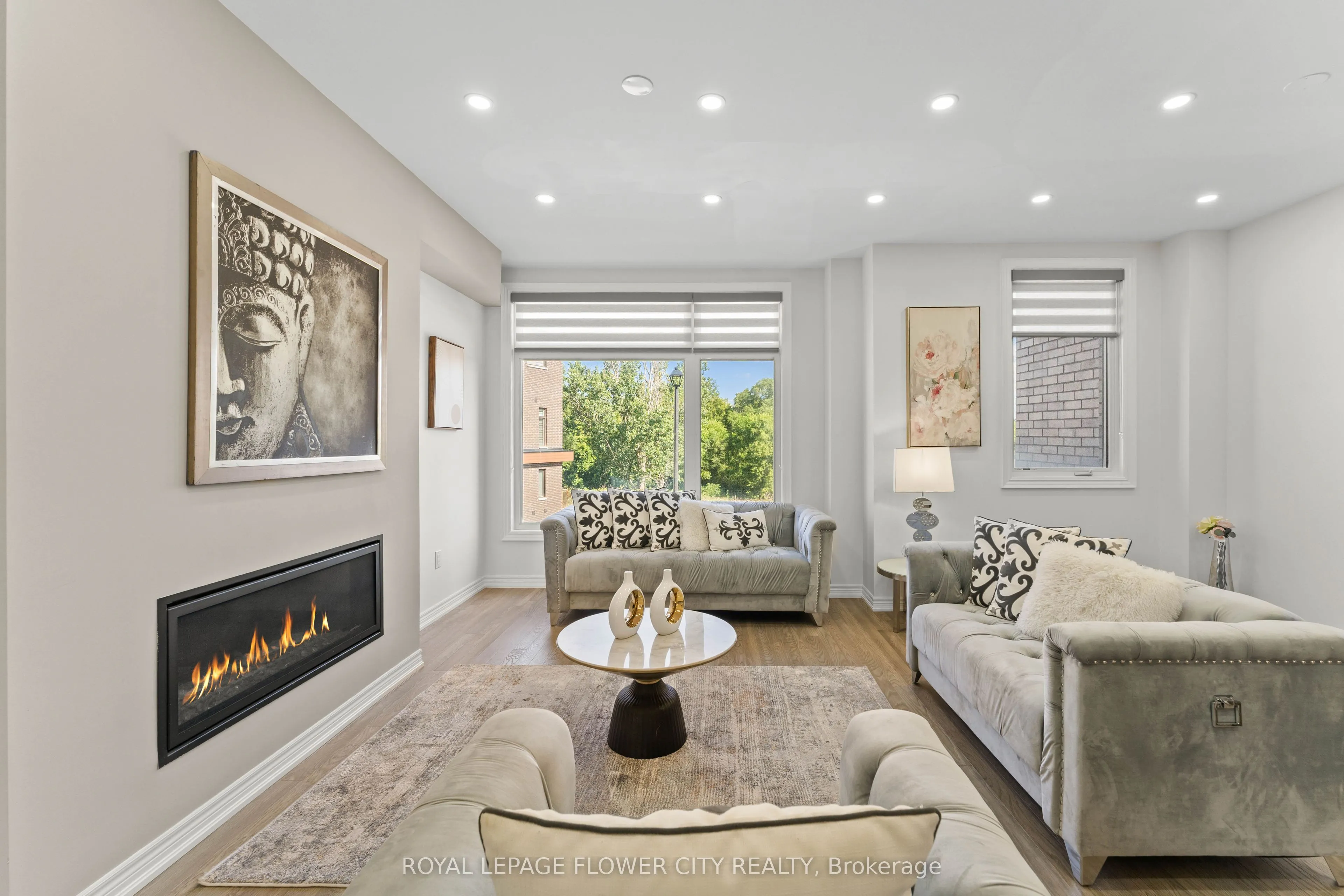 38 Queenpost Drive