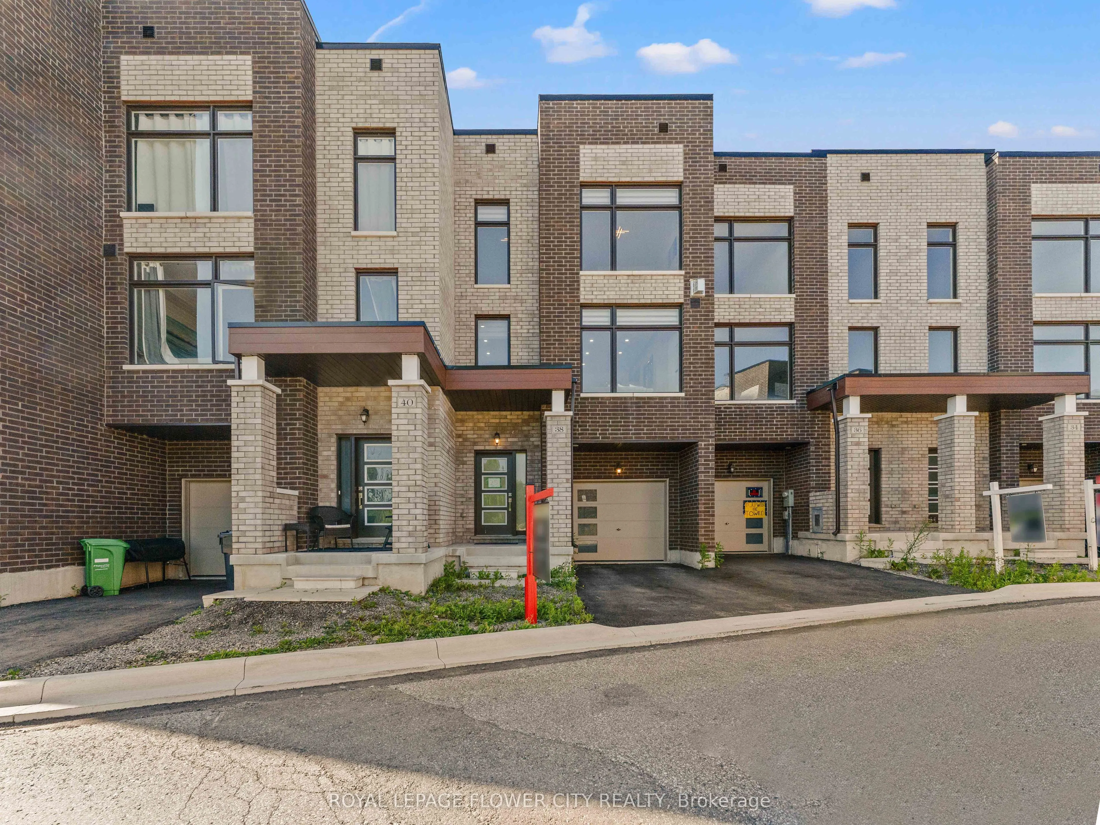 38 Queenpost Drive