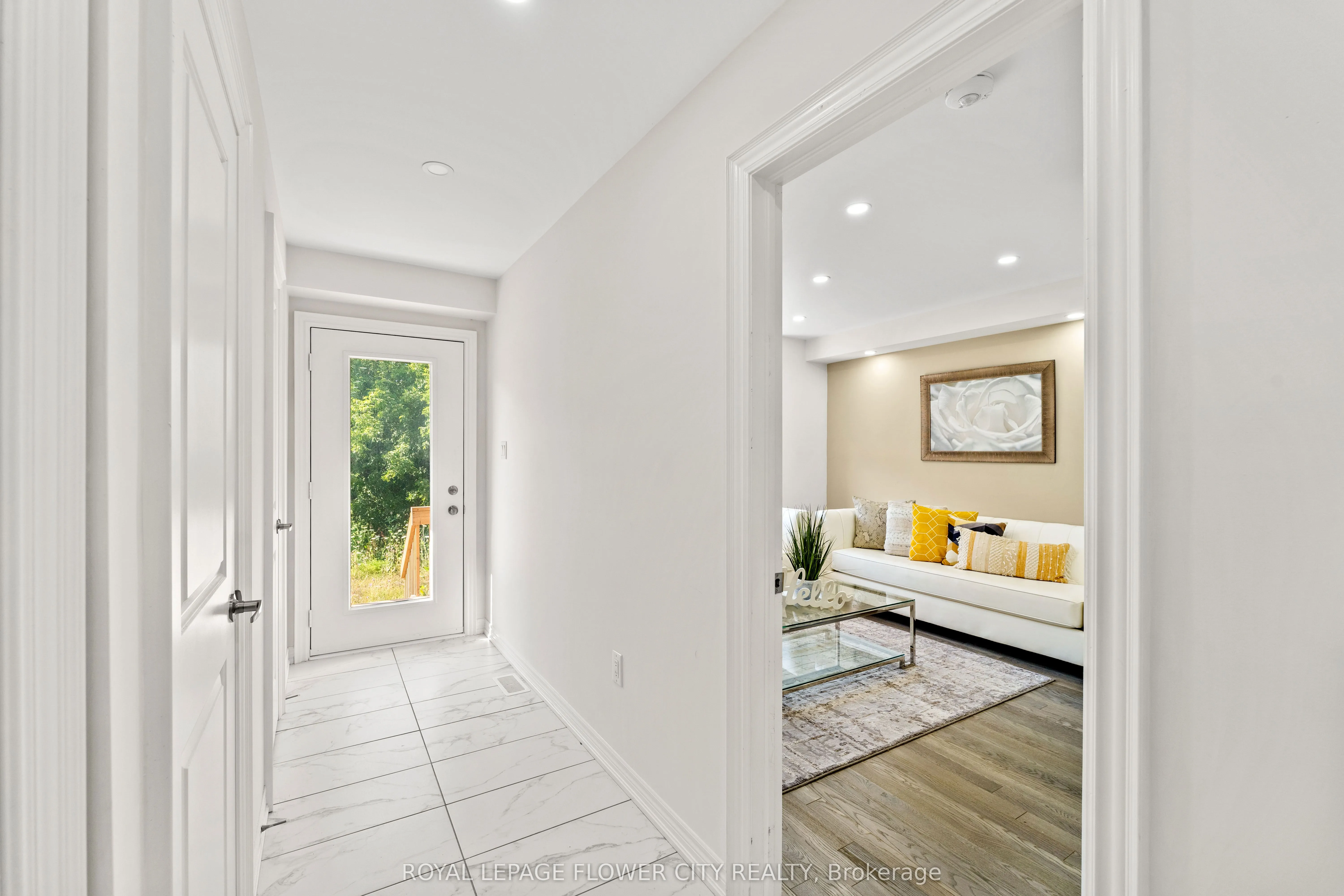 38 Queenpost Drive