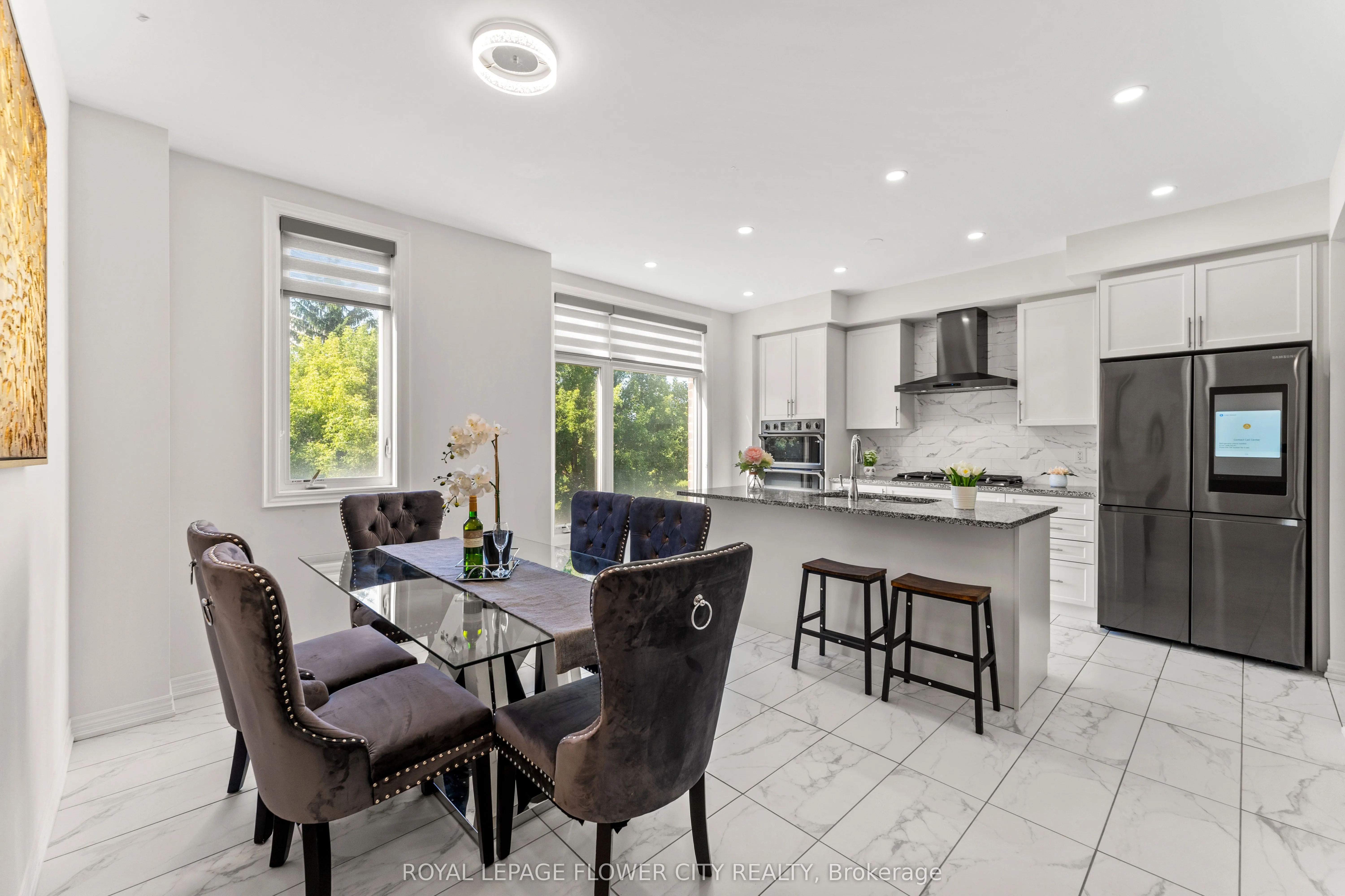 38 Queenpost Drive