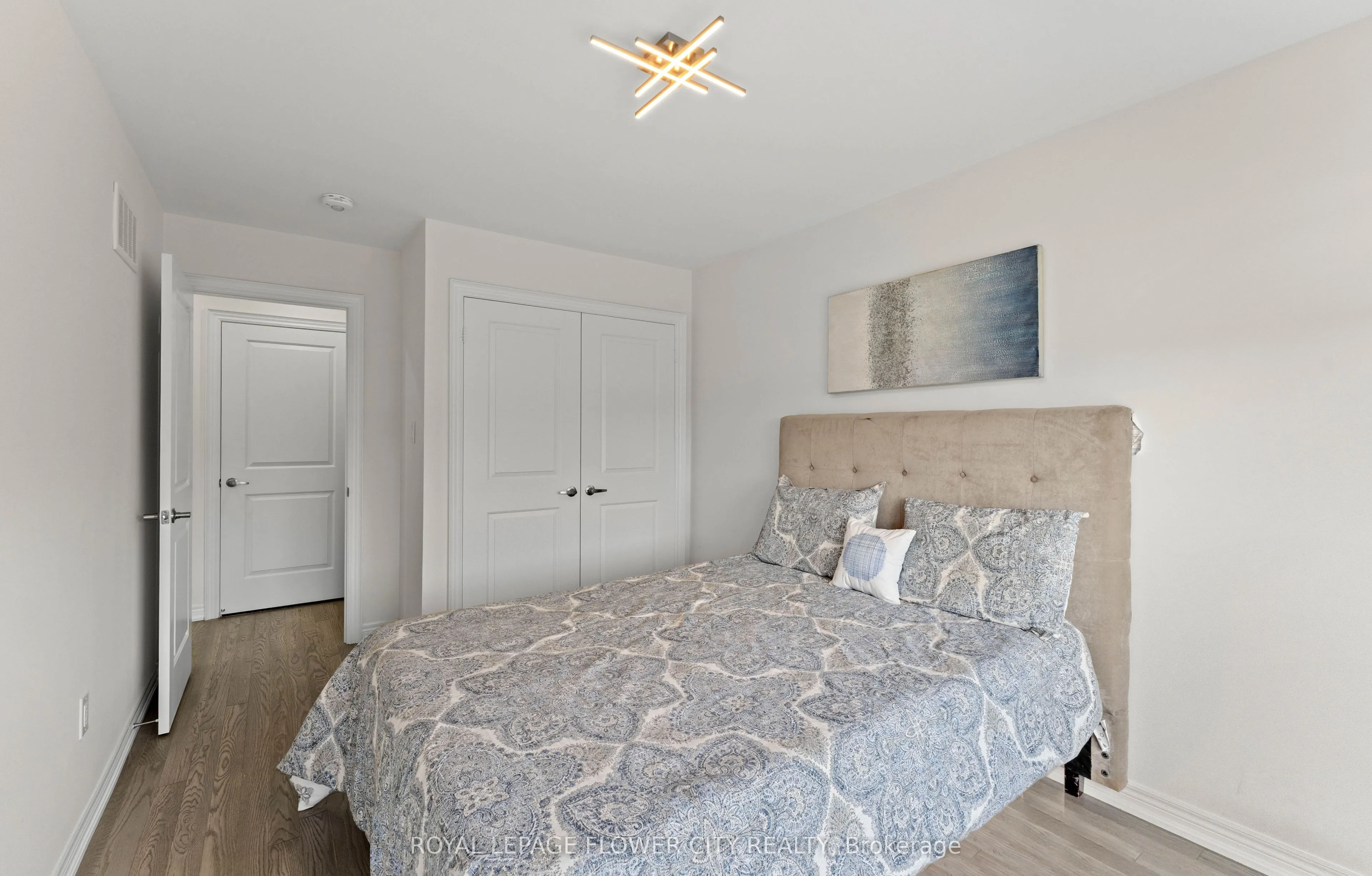 38 Queenpost Drive