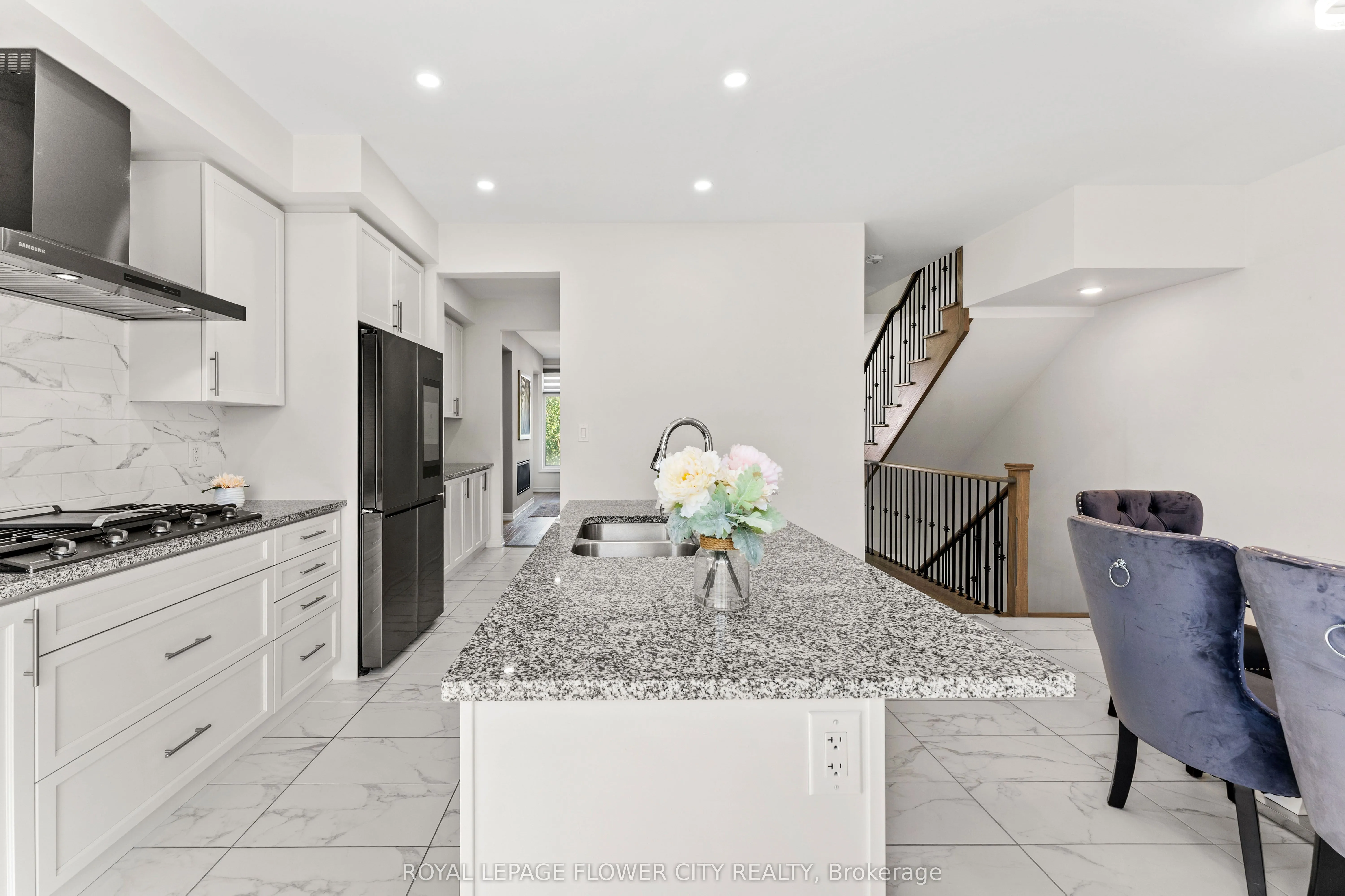 38 Queenpost Drive