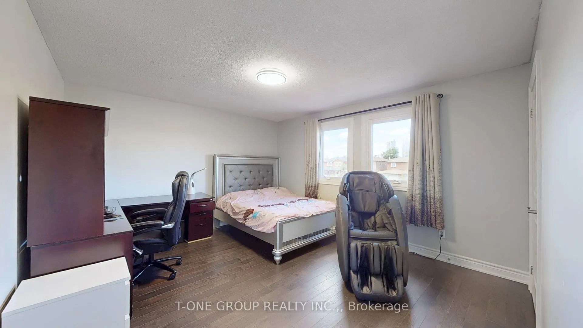 224 Kingsbridge Garden Circle