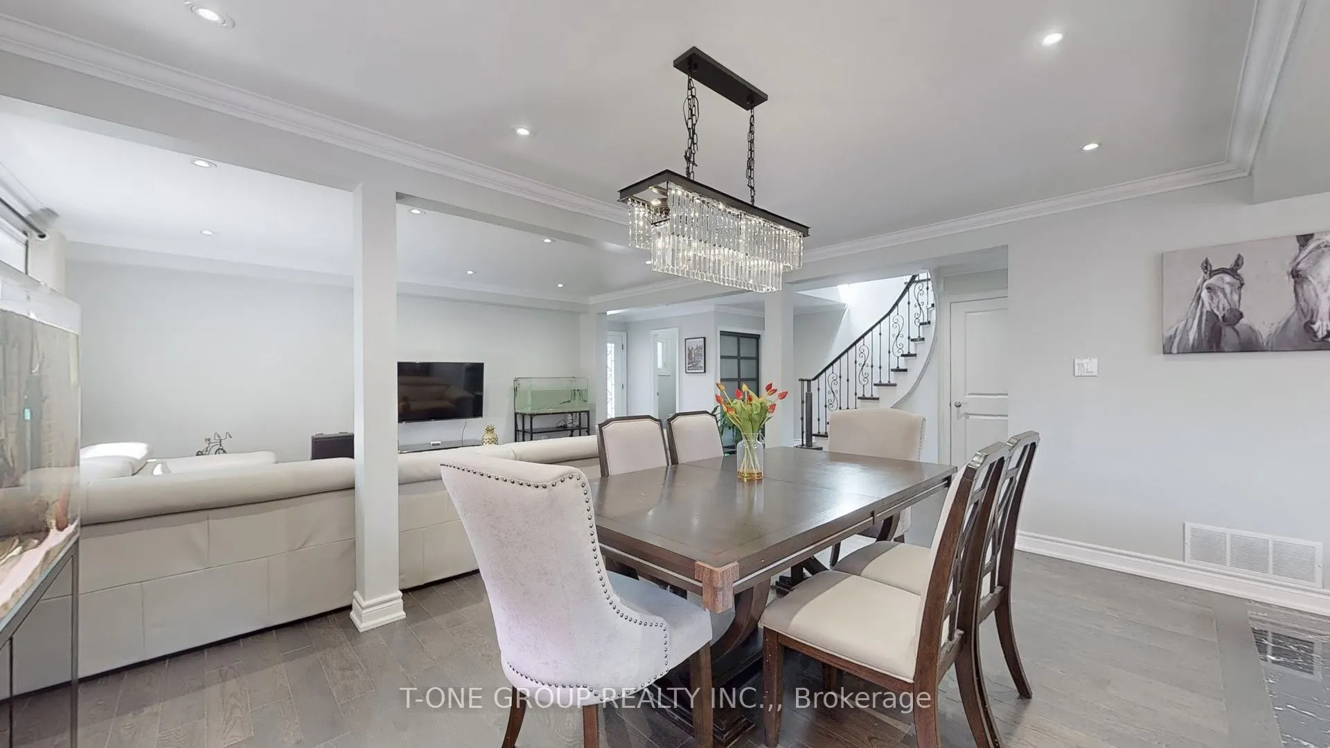 224 Kingsbridge Garden Circle