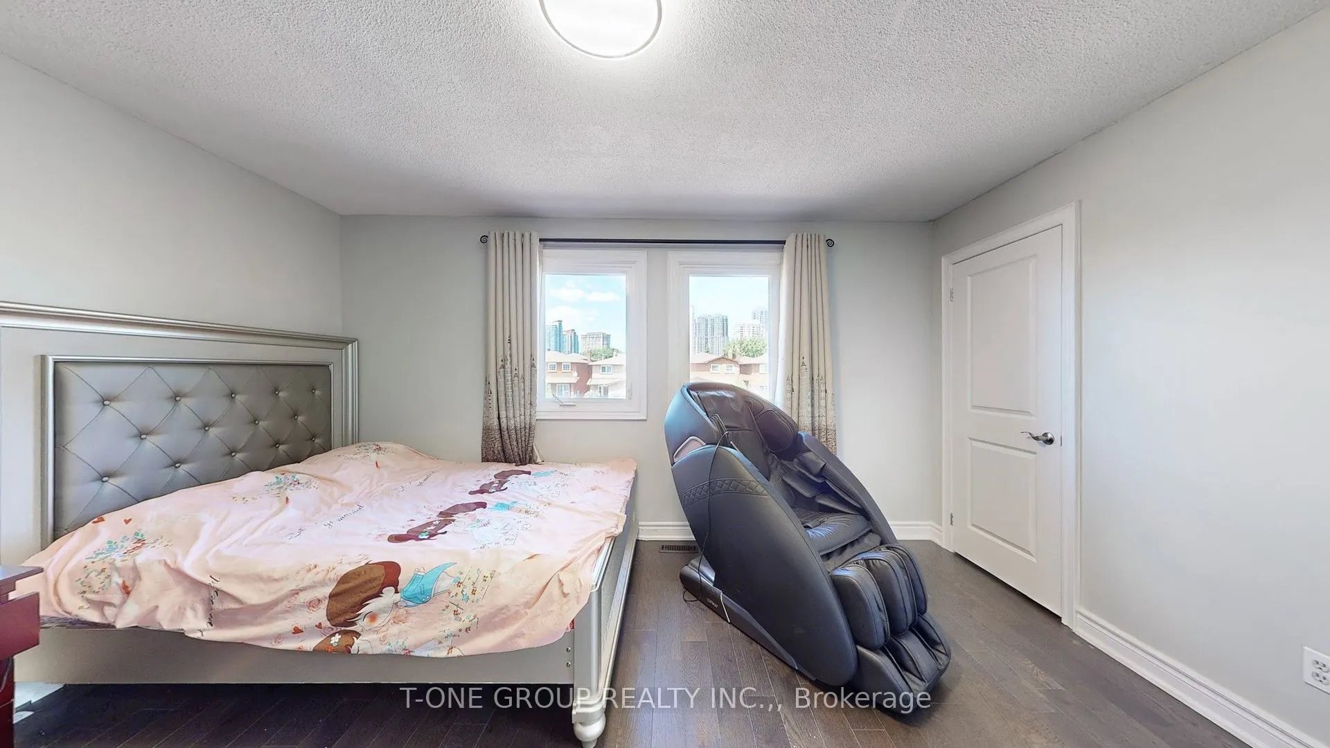 224 Kingsbridge Garden Circle