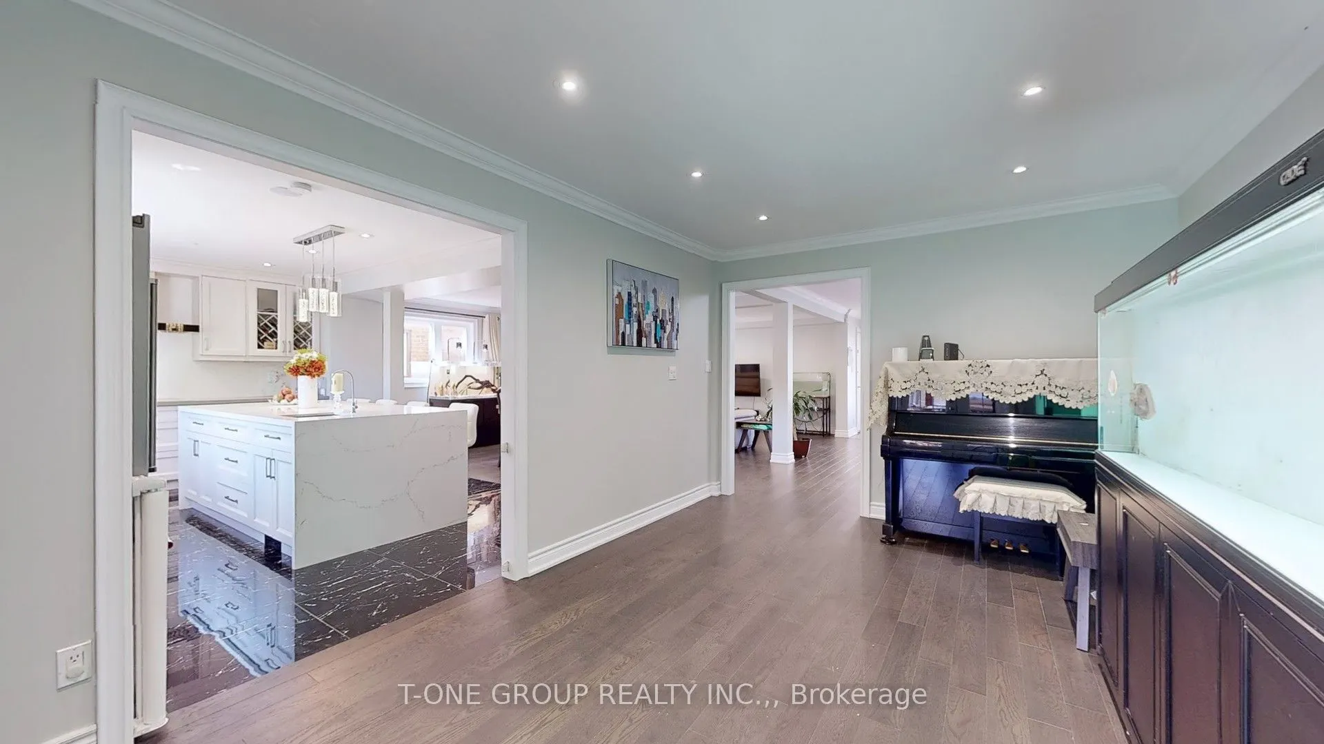 224 Kingsbridge Garden Circle