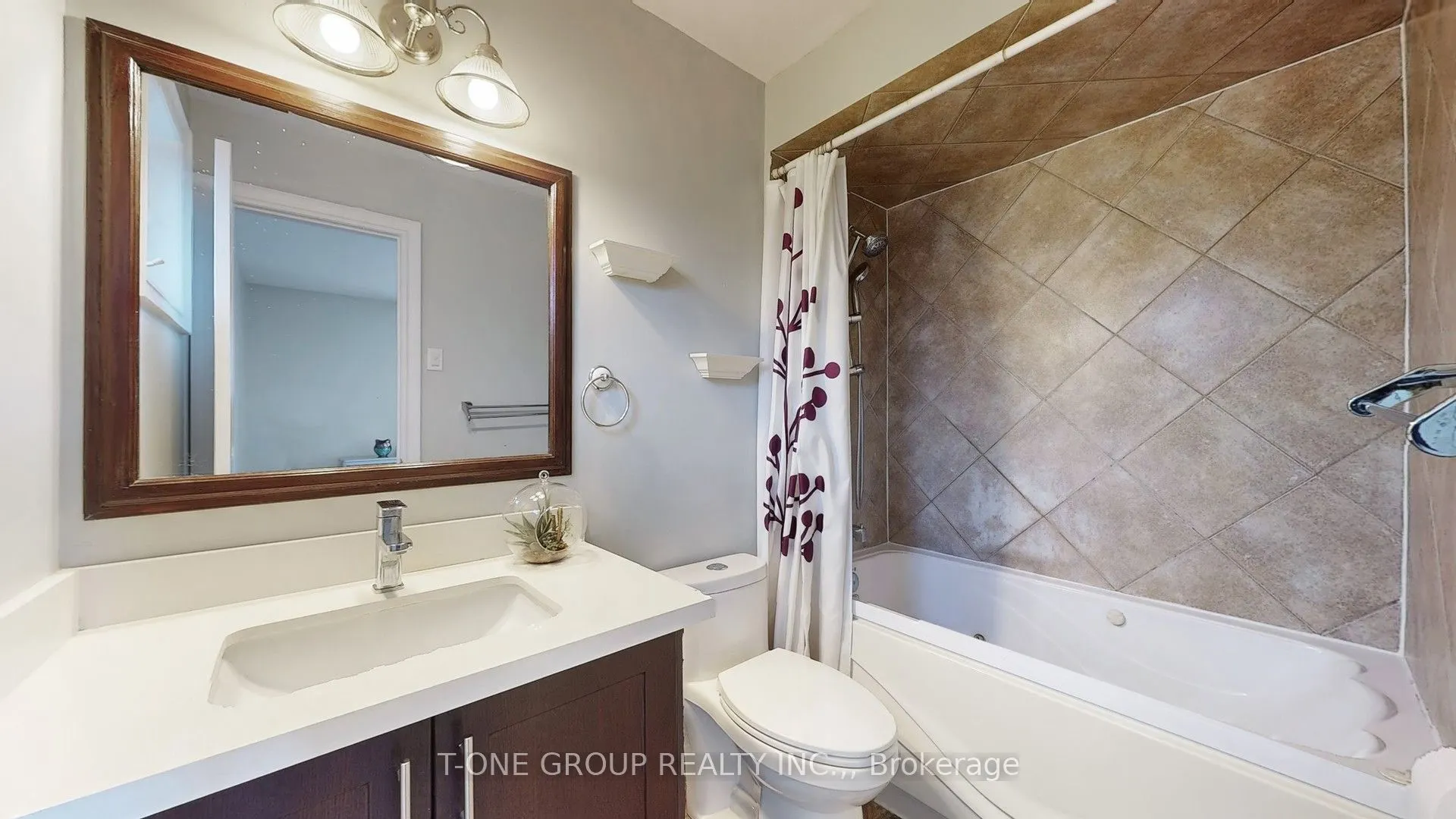224 Kingsbridge Garden Circle