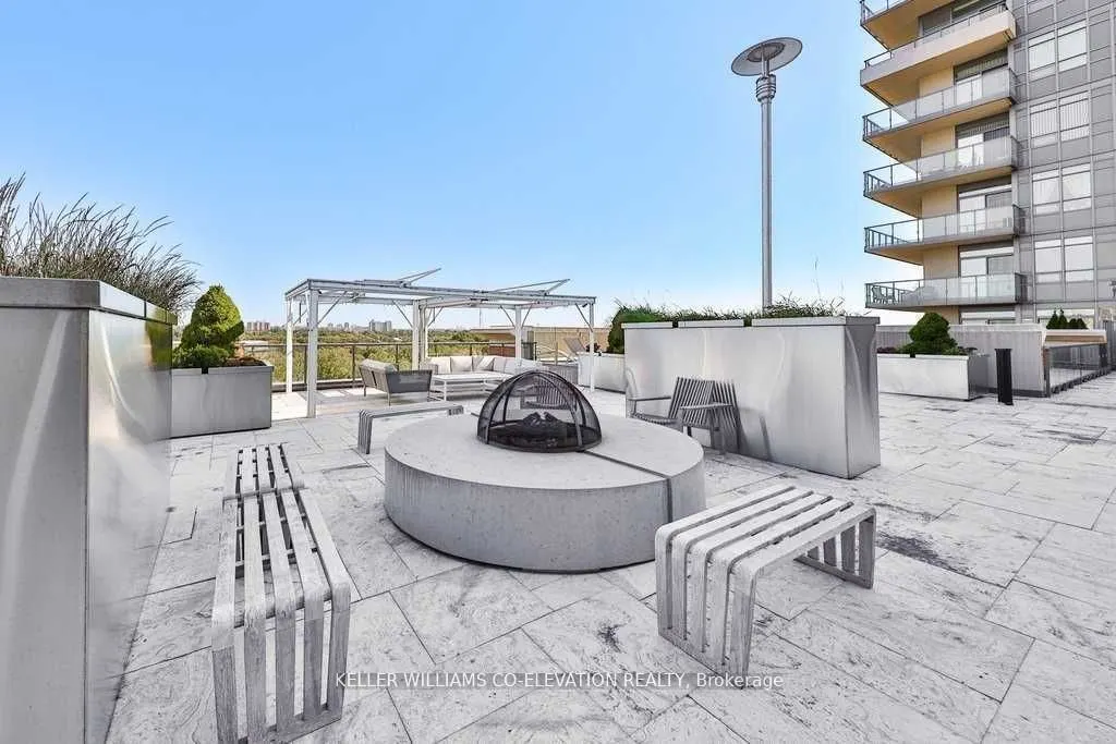 25 Fontenay Court, #1104
