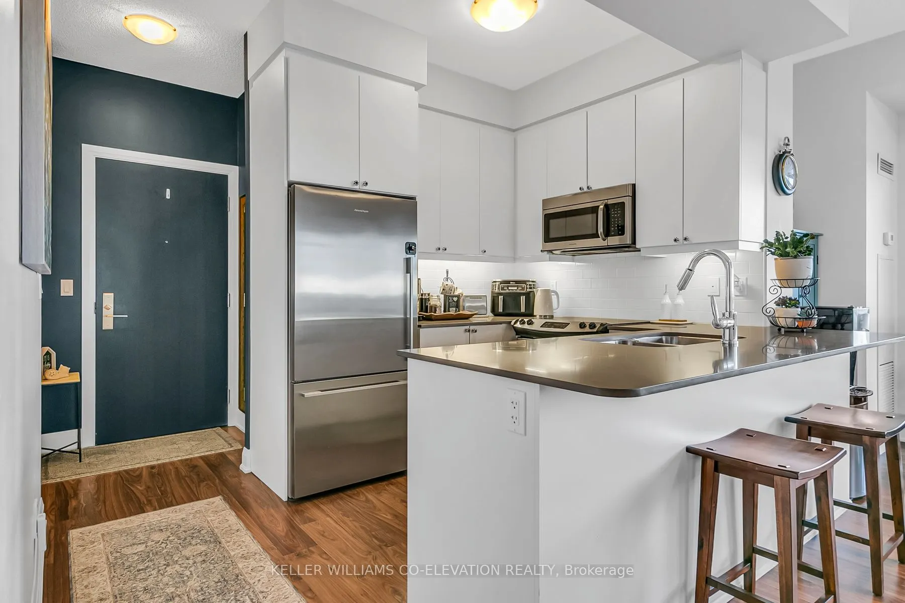25 Fontenay Court, #1104