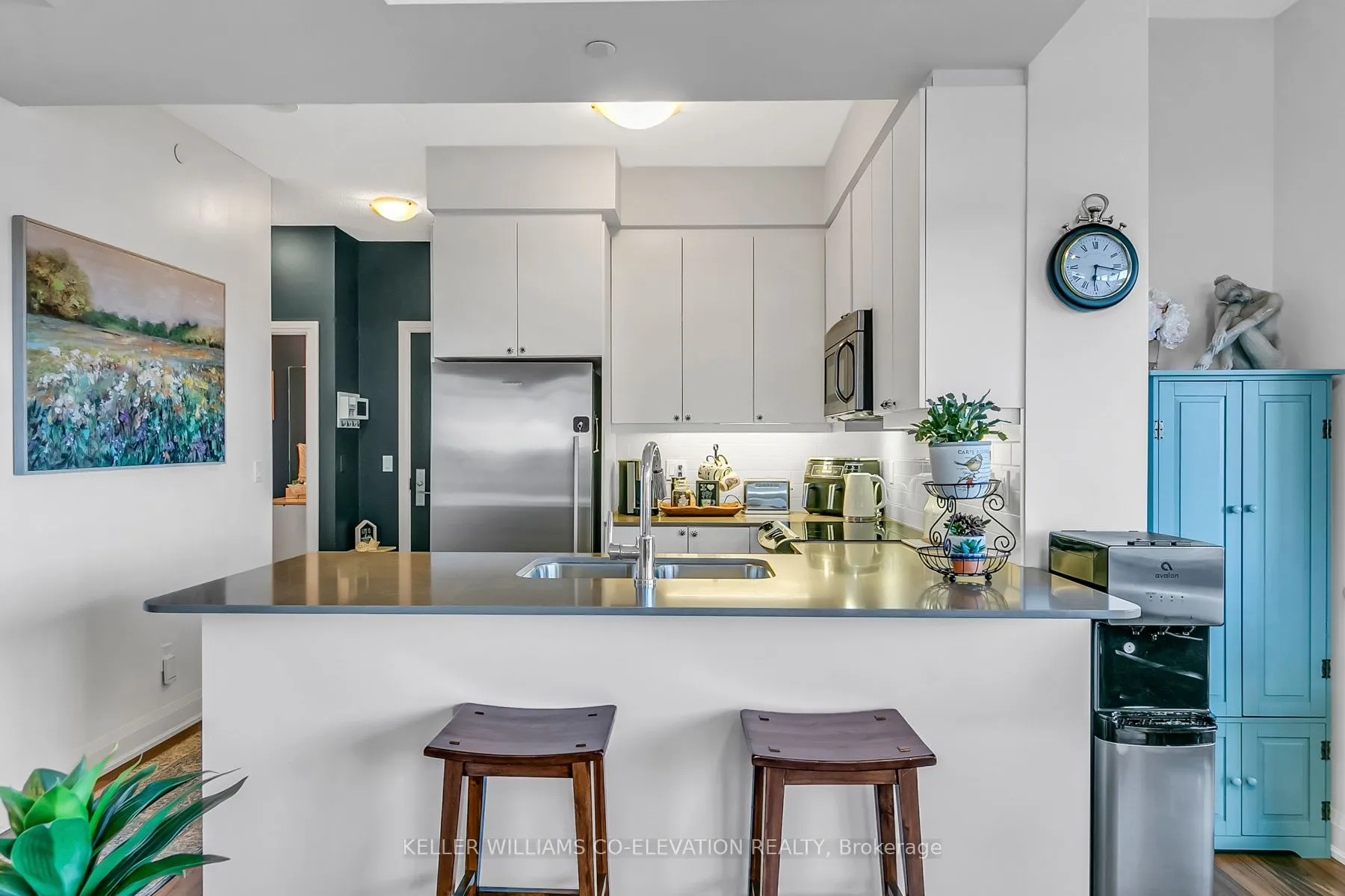 25 Fontenay Court, #1104