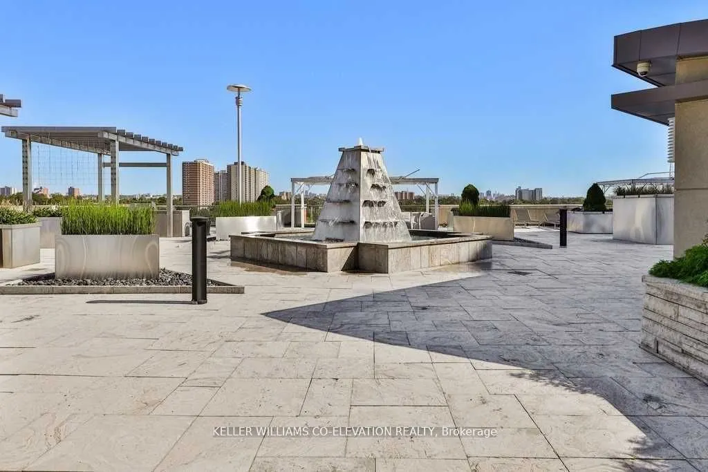 25 Fontenay Court, #1104